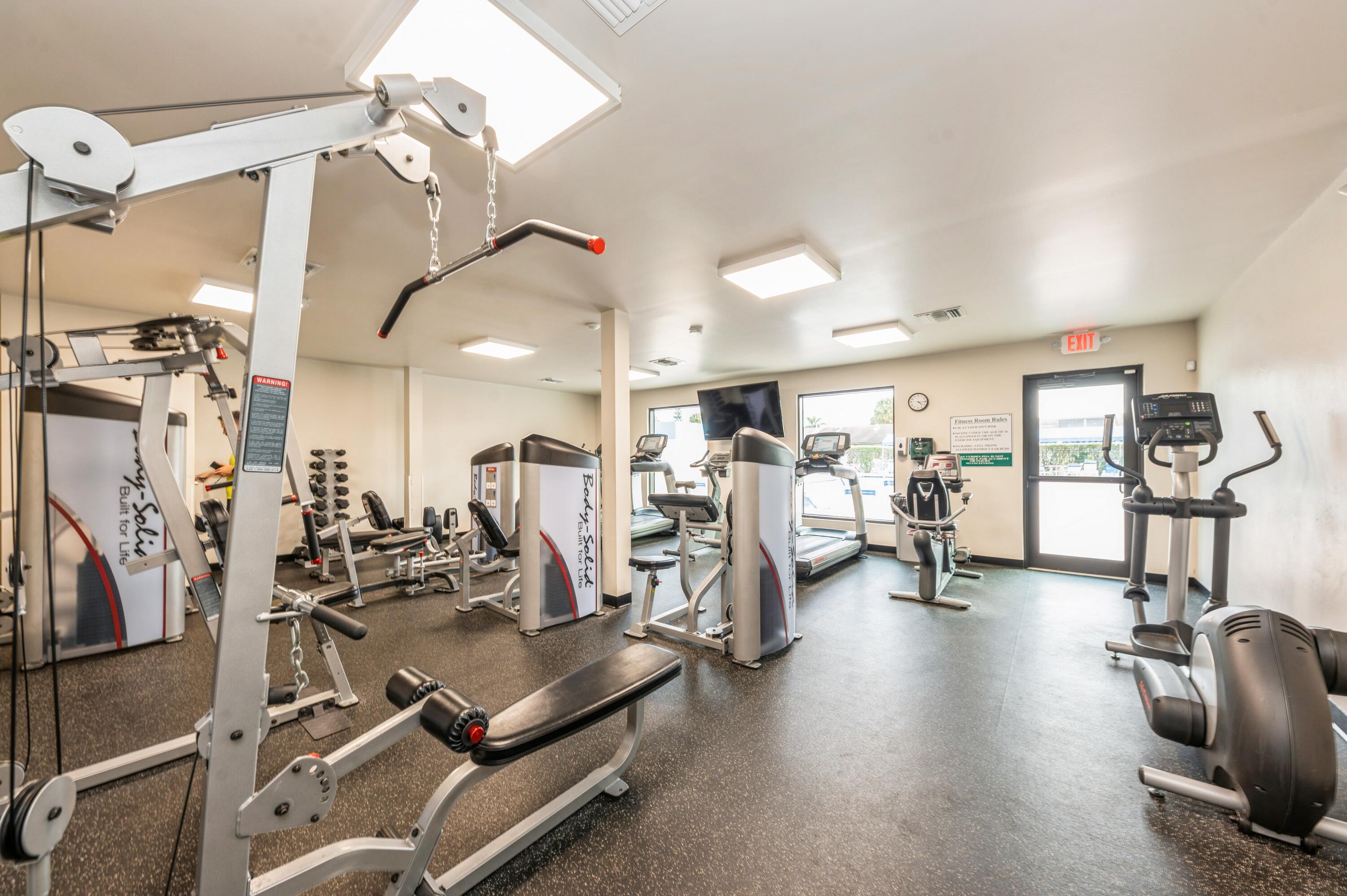 15888 Laurel Oak Circle