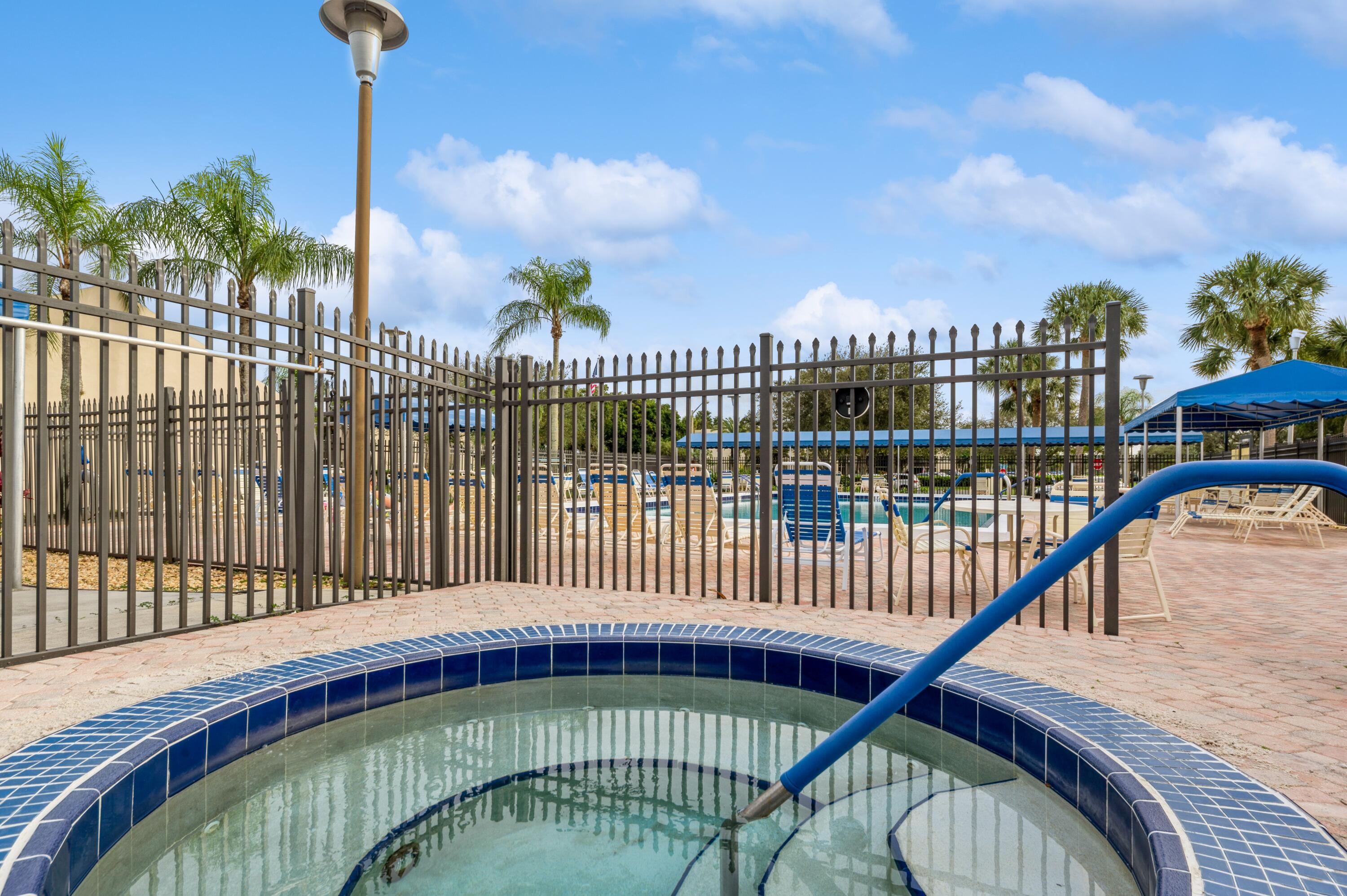 15888 Laurel Oak Circle