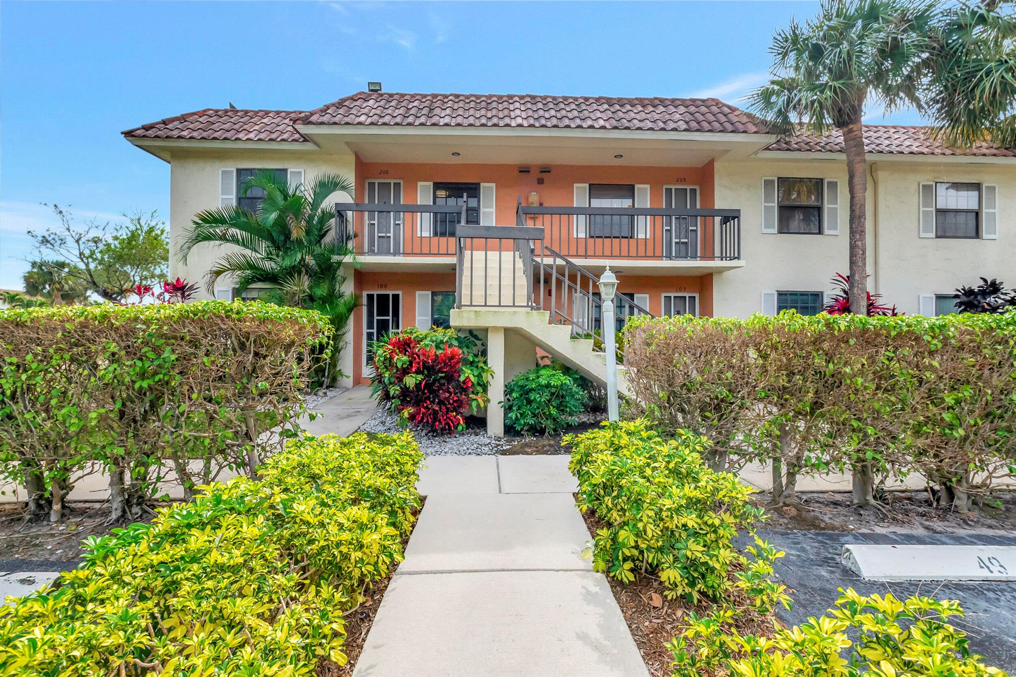 3000 Florida Boulevard 206-D