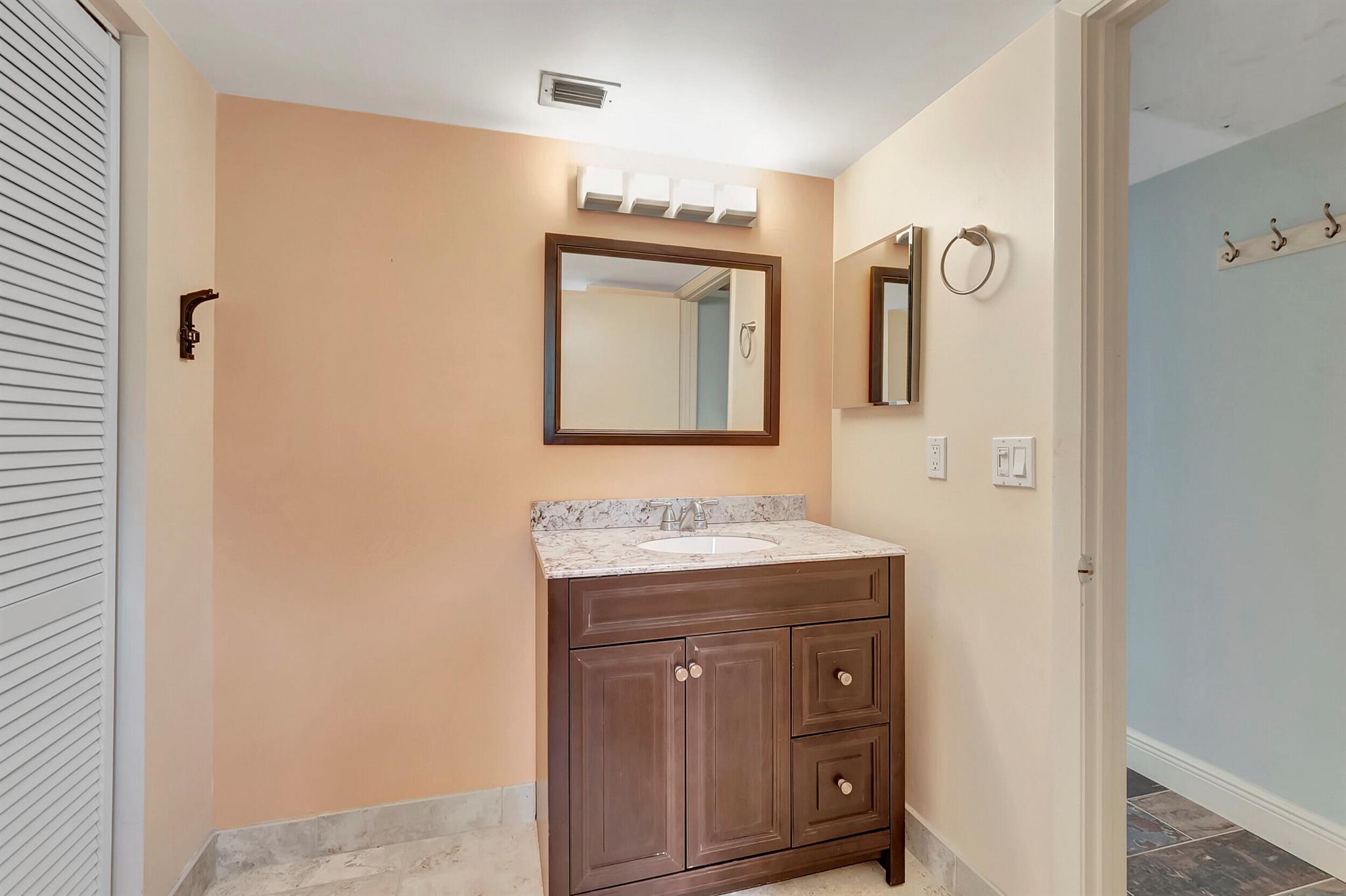 3000 Florida Boulevard 206-D