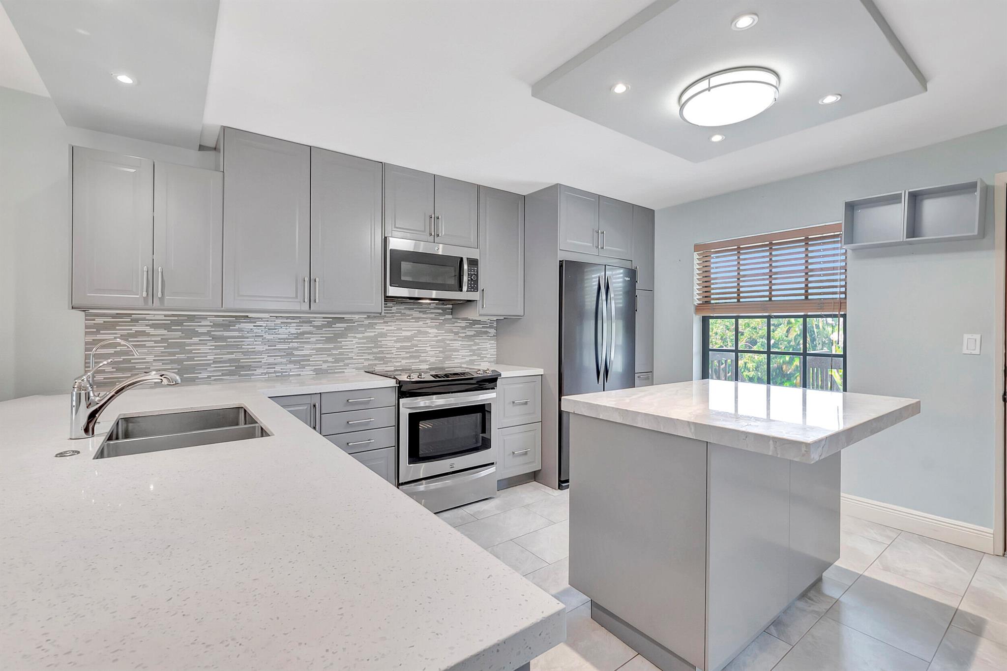 3000 Florida Boulevard 206-D