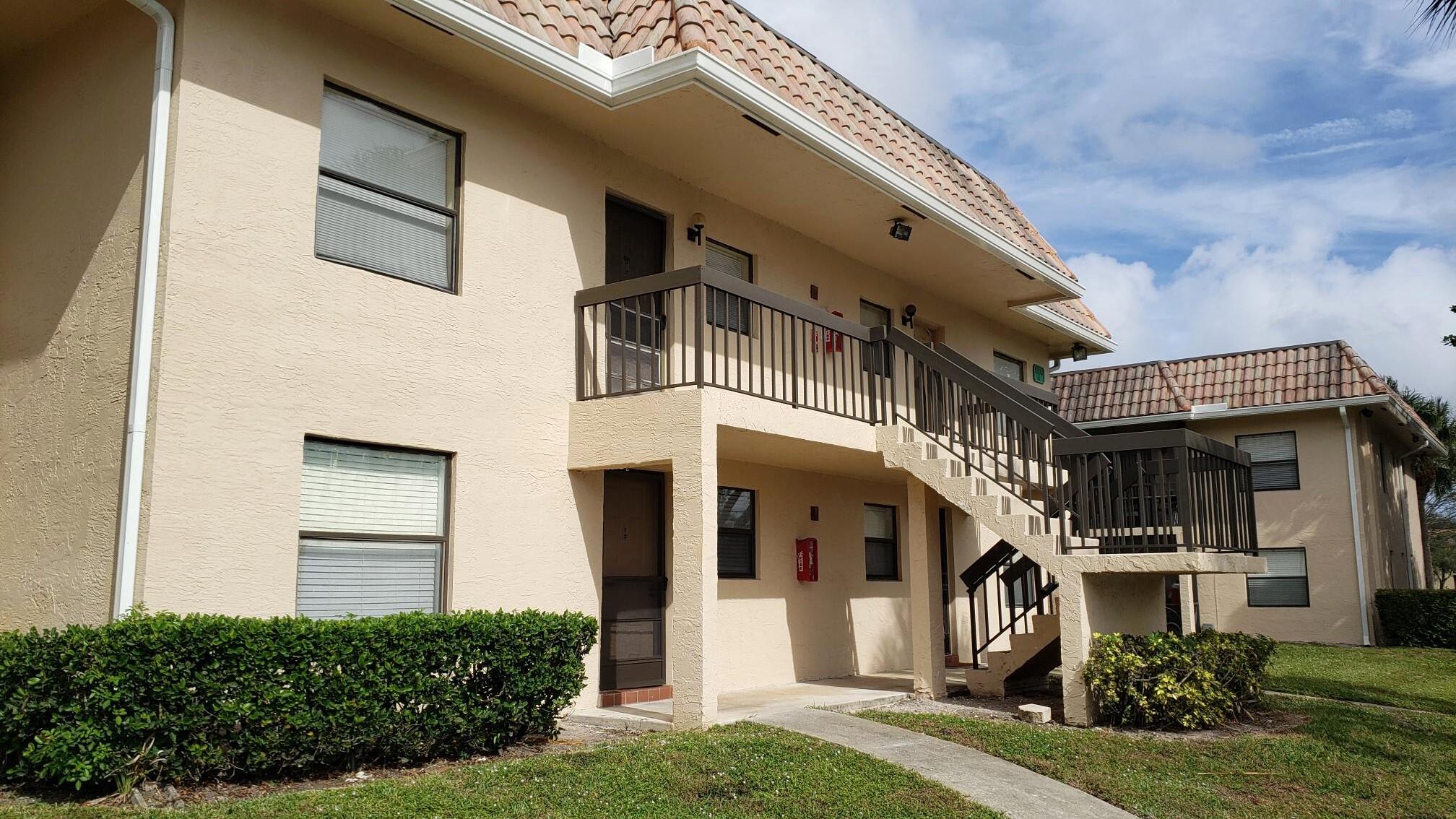 6748 Palmetto Circle S 105