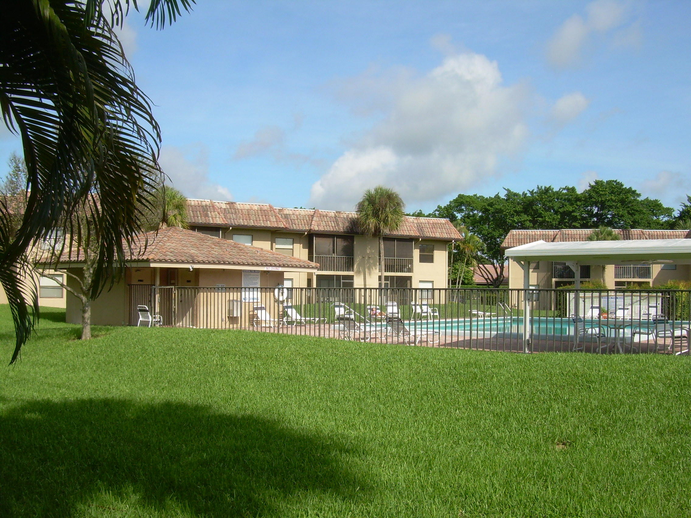 6748 Palmetto Circle S 105