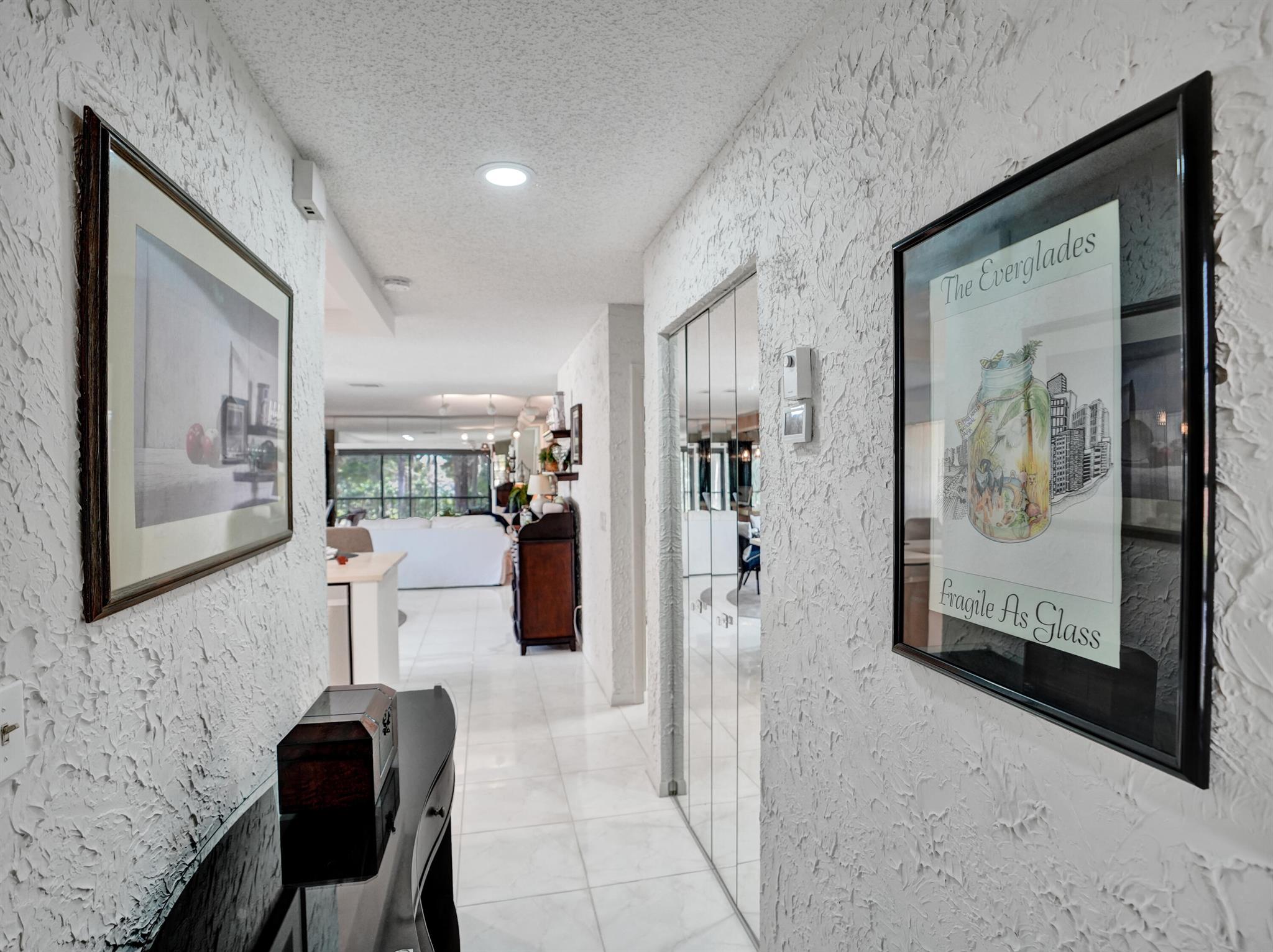 9266 Vista Del Lago B B