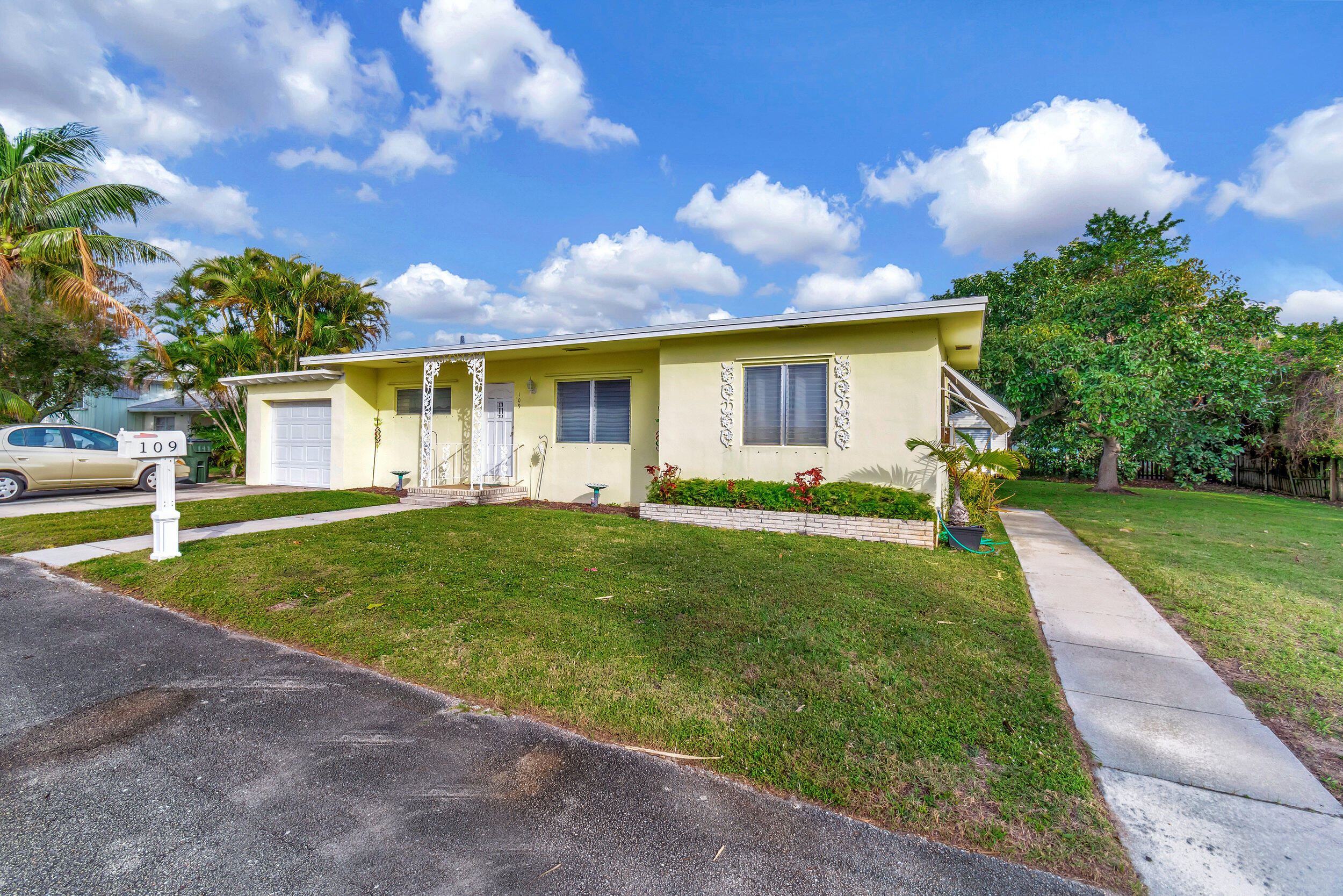 109 Avocado Road