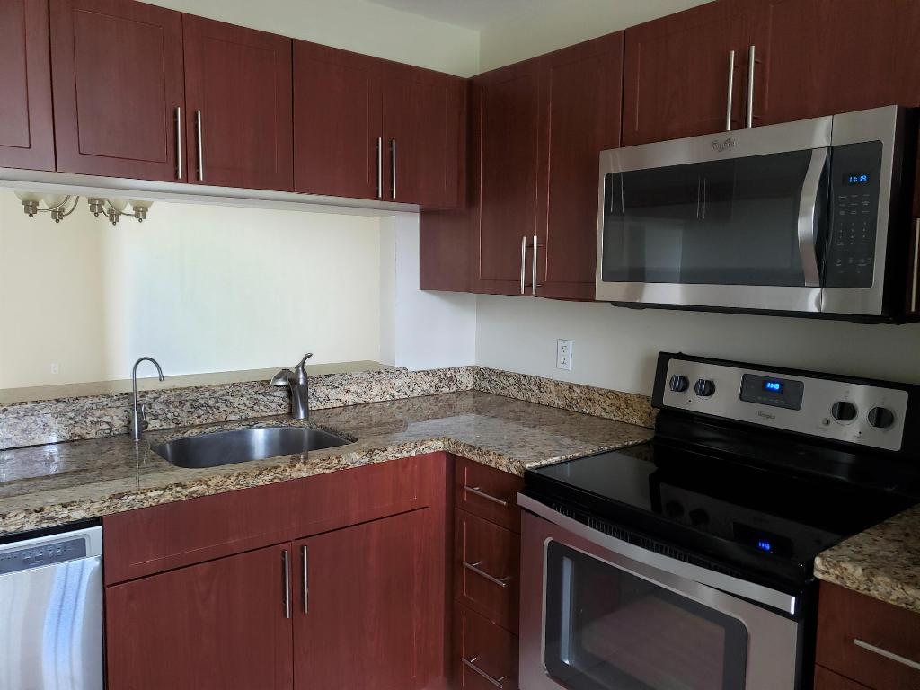 6796 Palmetto Circle S 203