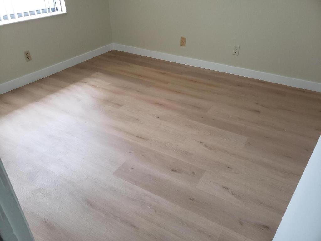 6796 Palmetto Circle S 203