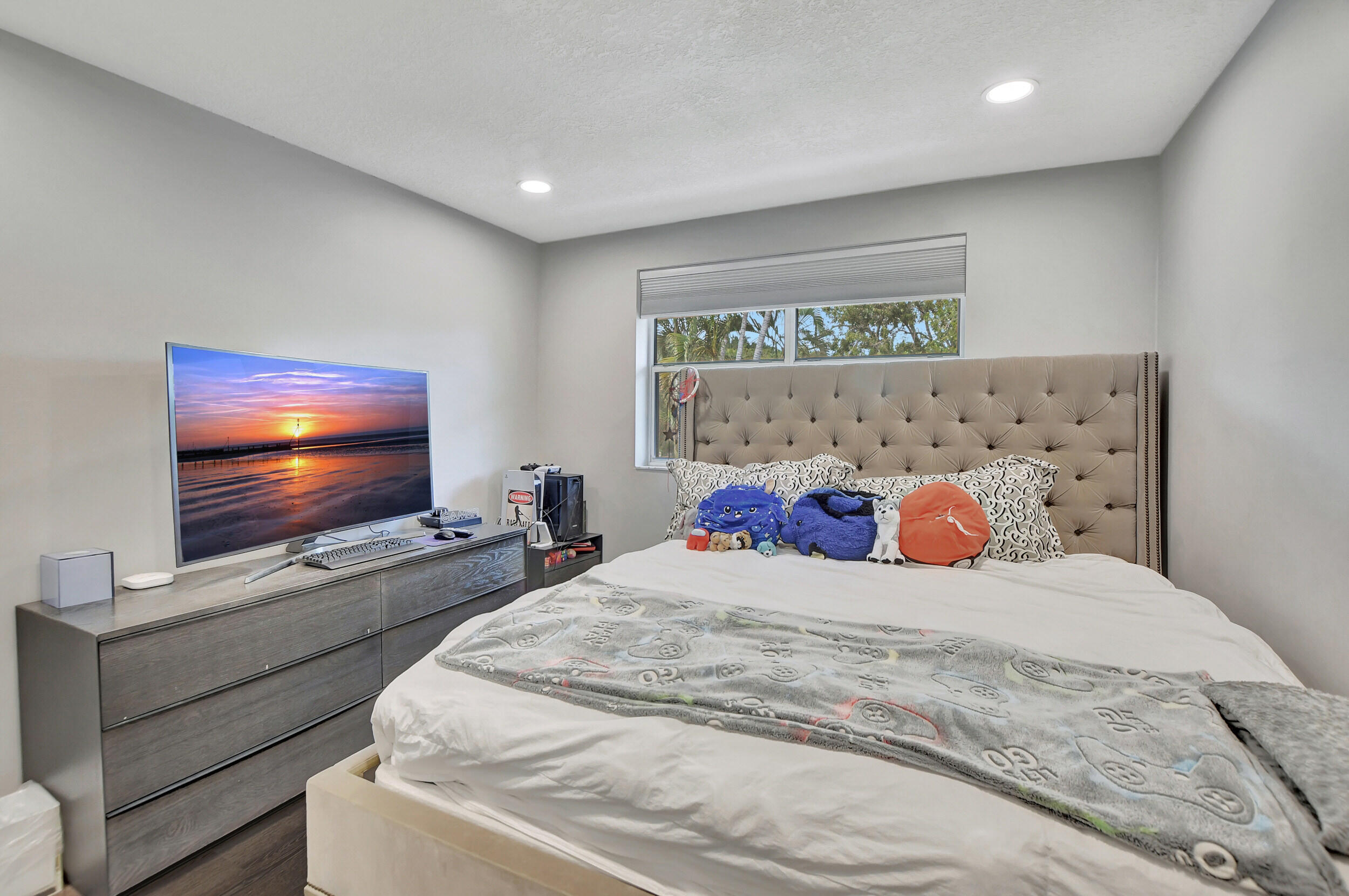 2112 NW 53rd Street