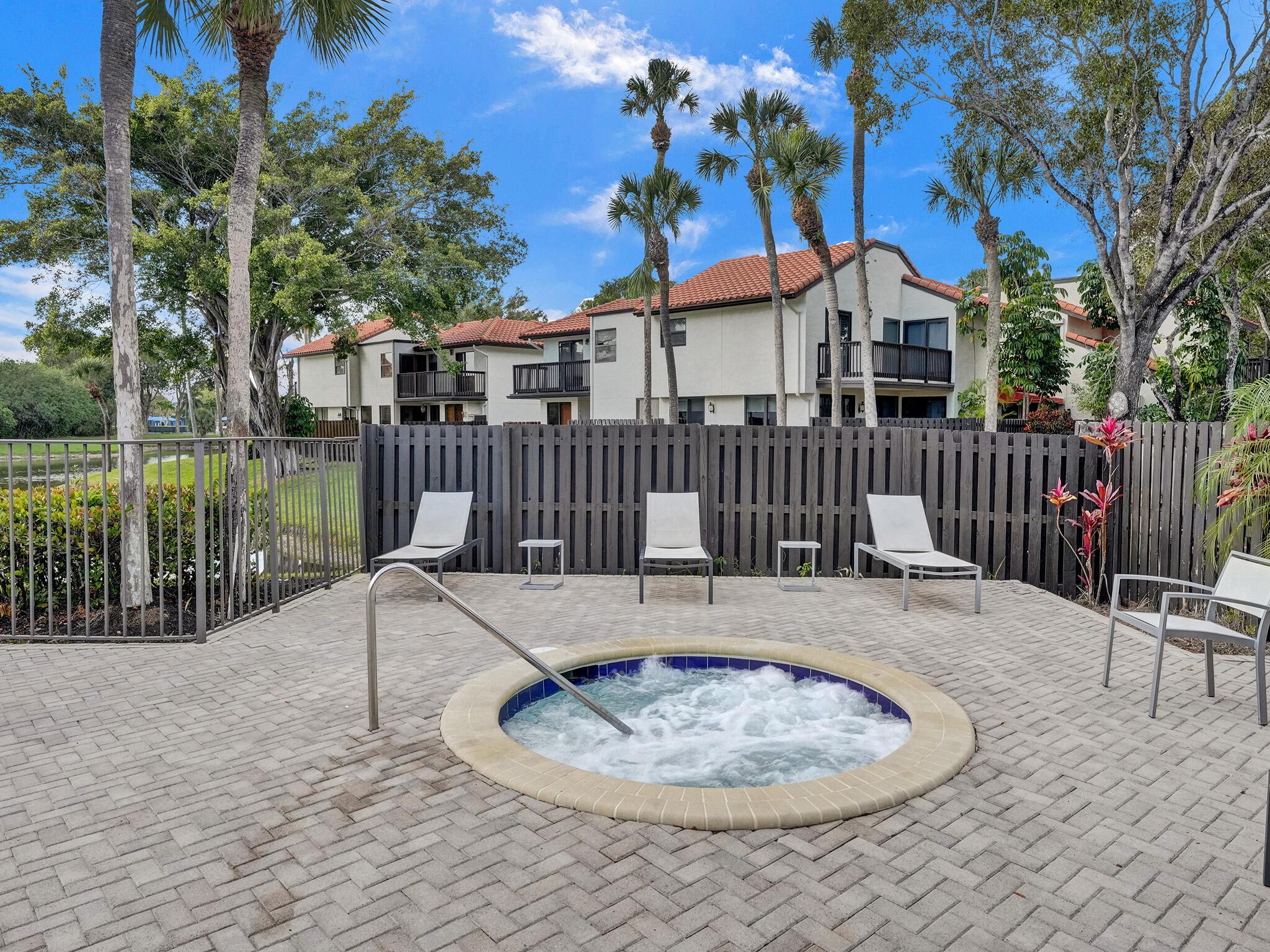 5859 Fox Hollow Drive E