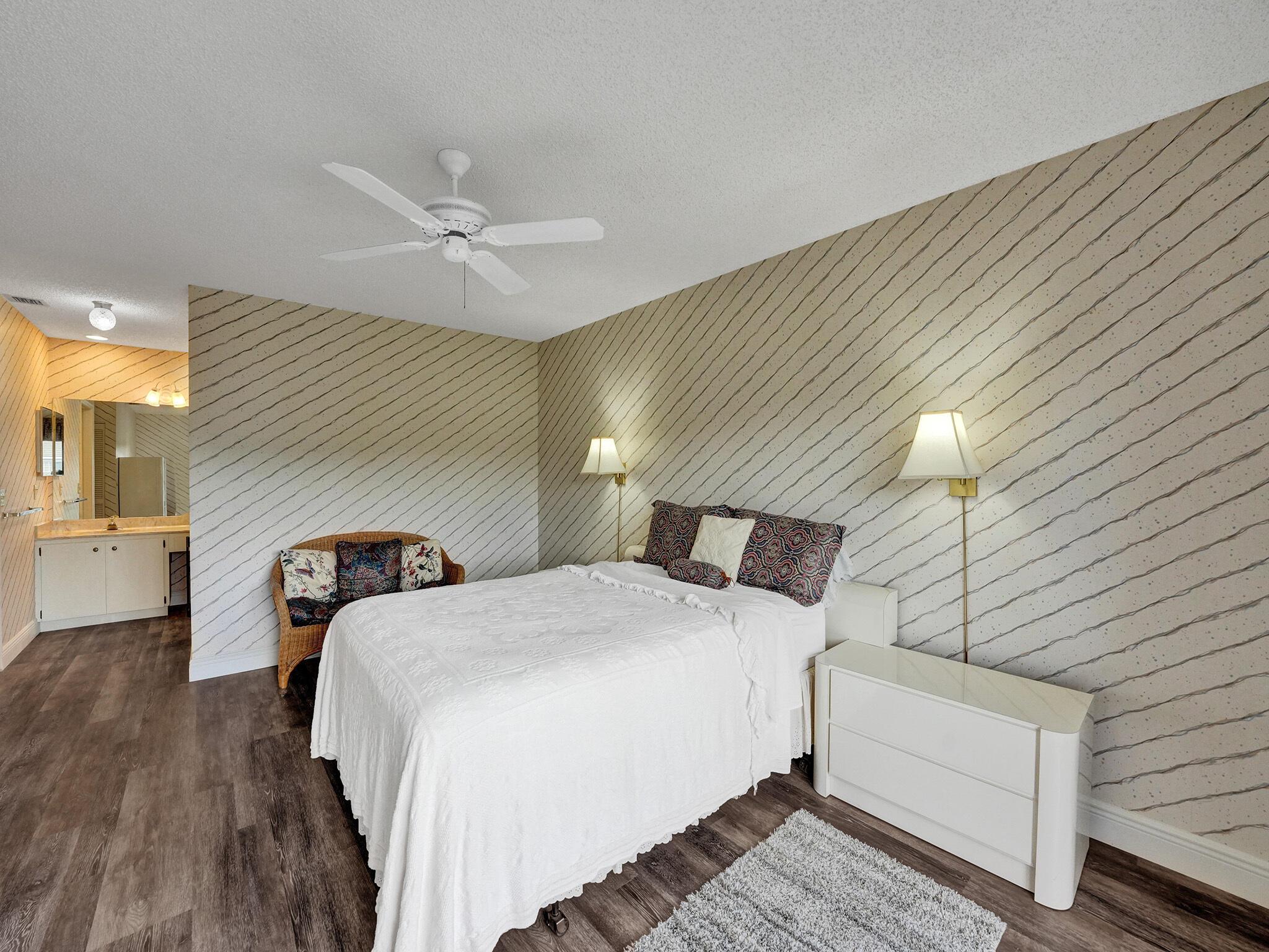 5859 Fox Hollow Drive E