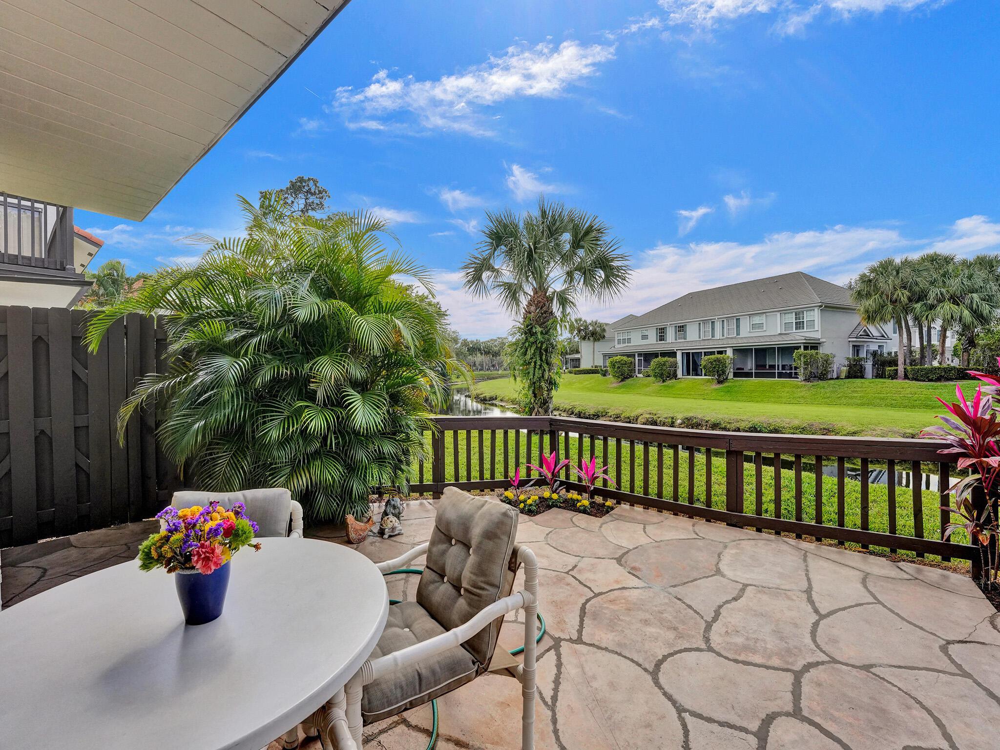 5859 Fox Hollow Drive E