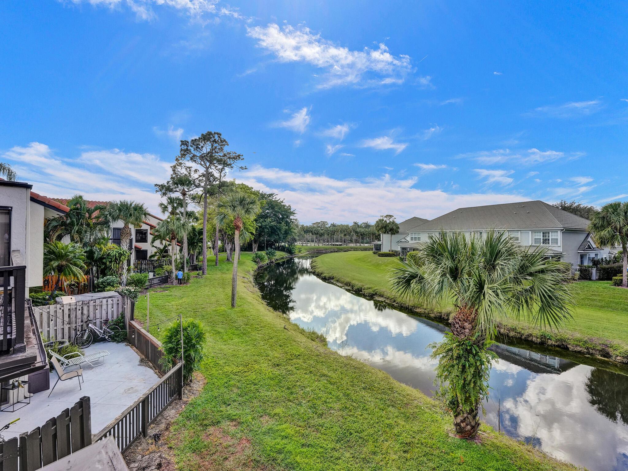 5859 Fox Hollow Drive E