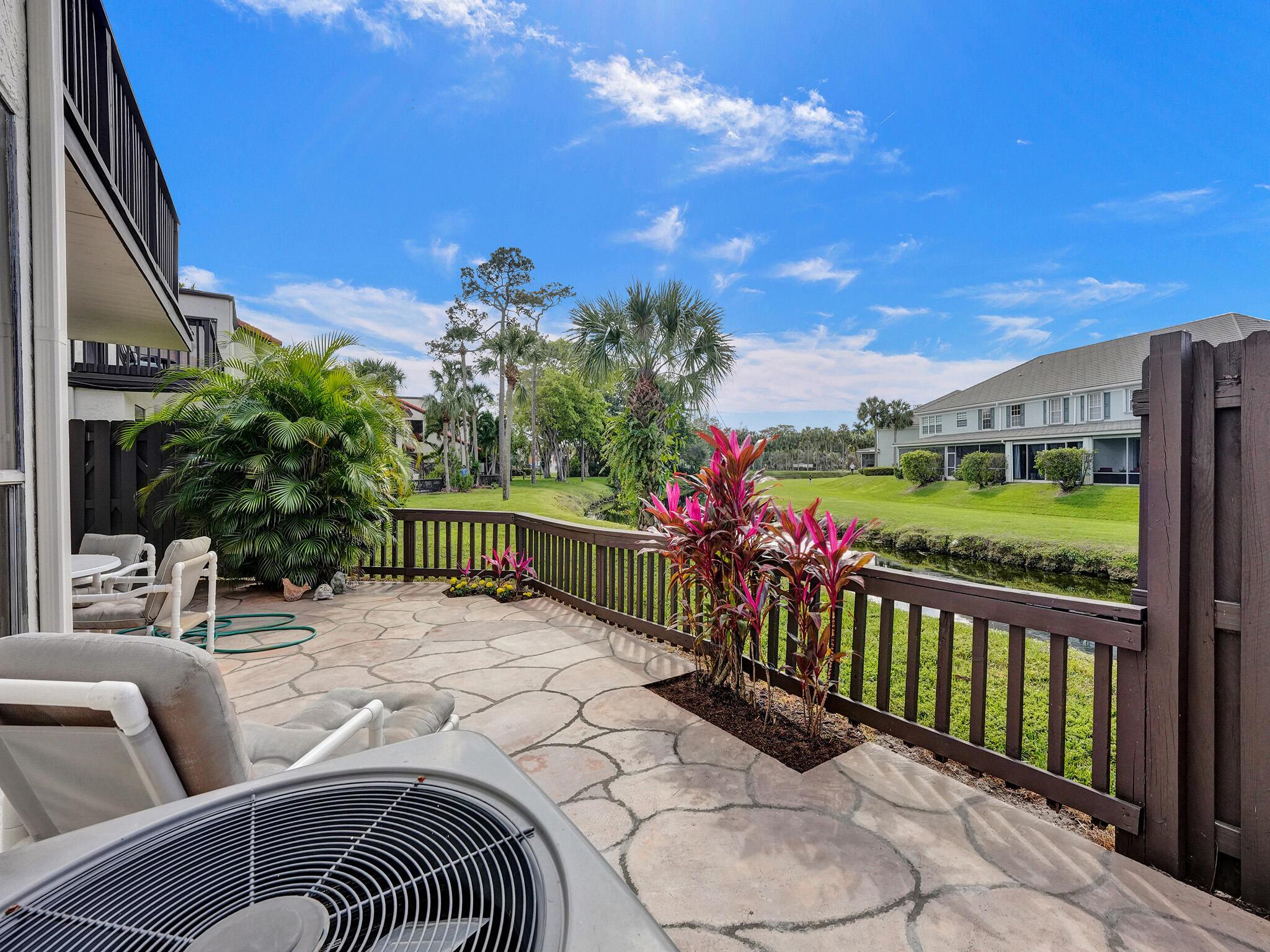 5859 Fox Hollow Drive E