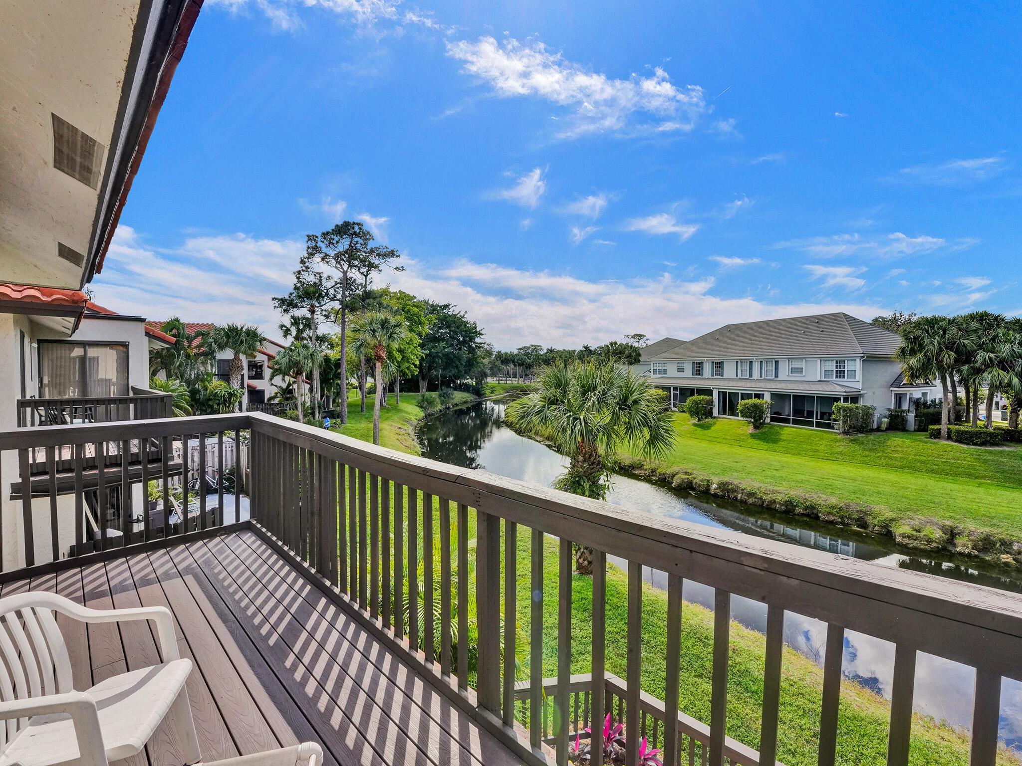 5859 Fox Hollow Drive E