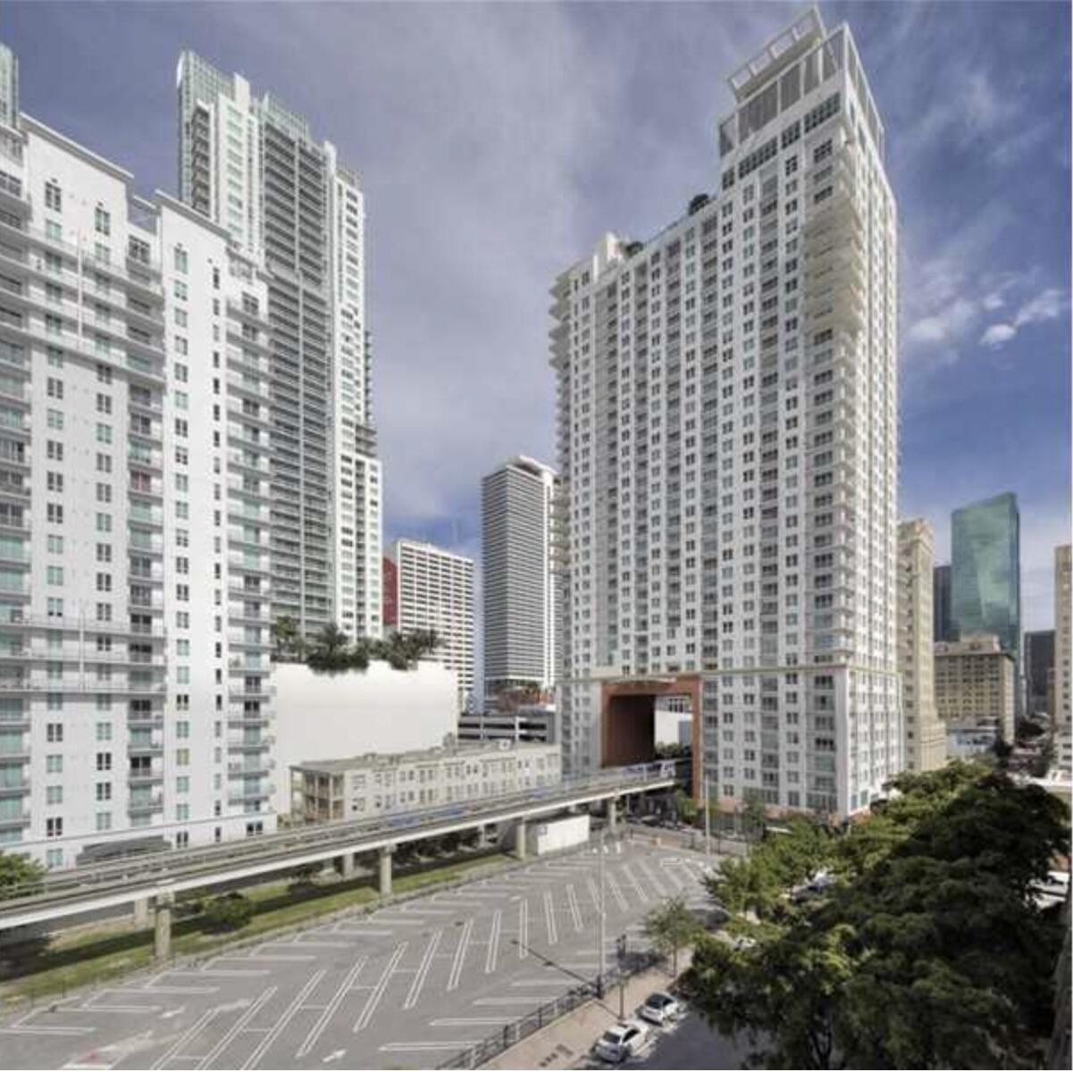 133 NE 2nd Avenue 3303