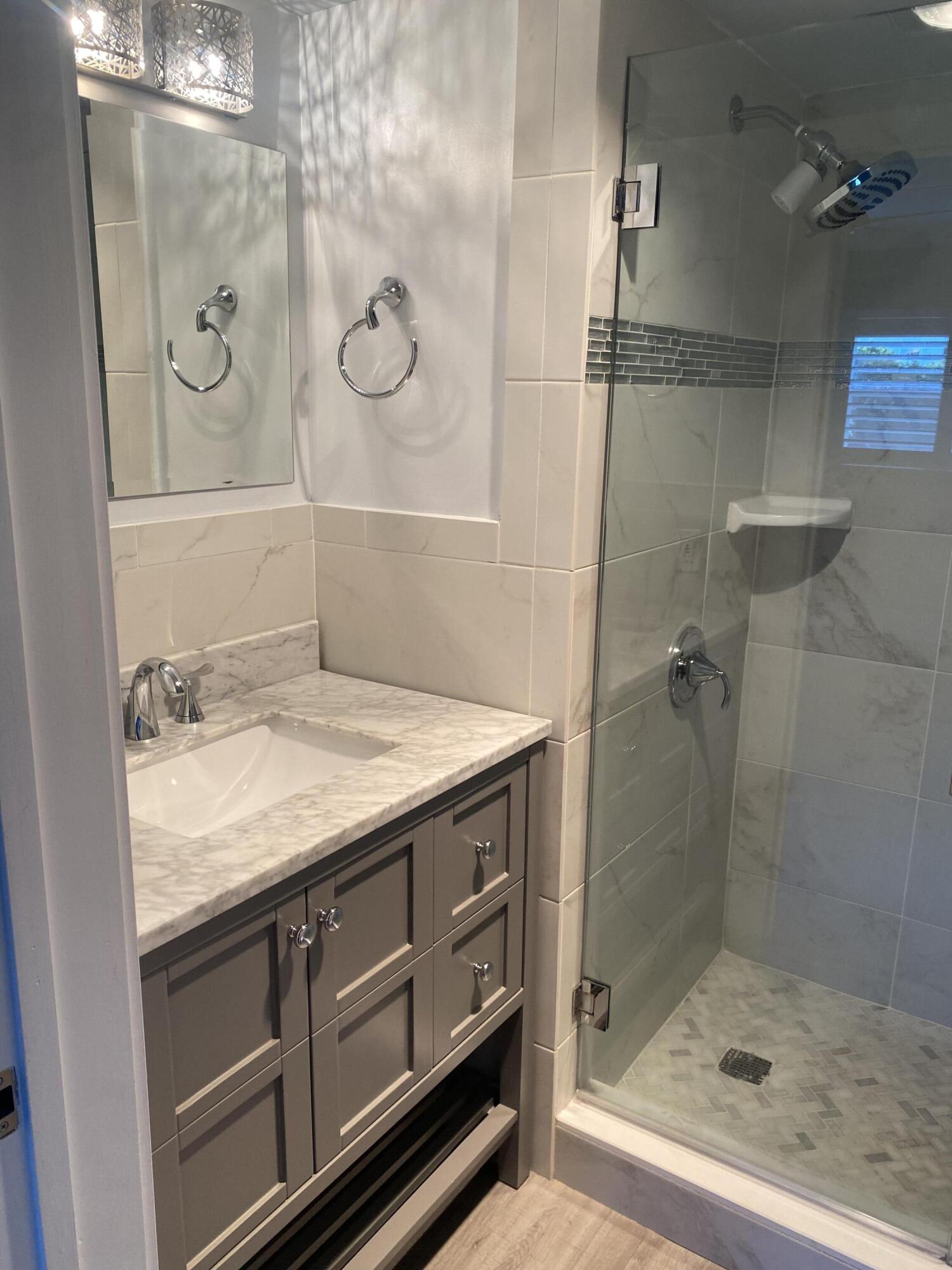 200 E Royal Palm Road 4080