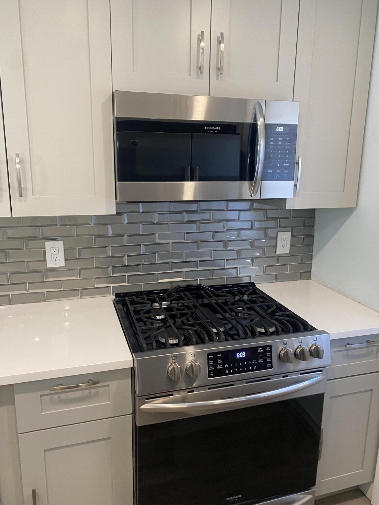 200 E Royal Palm Road 4080