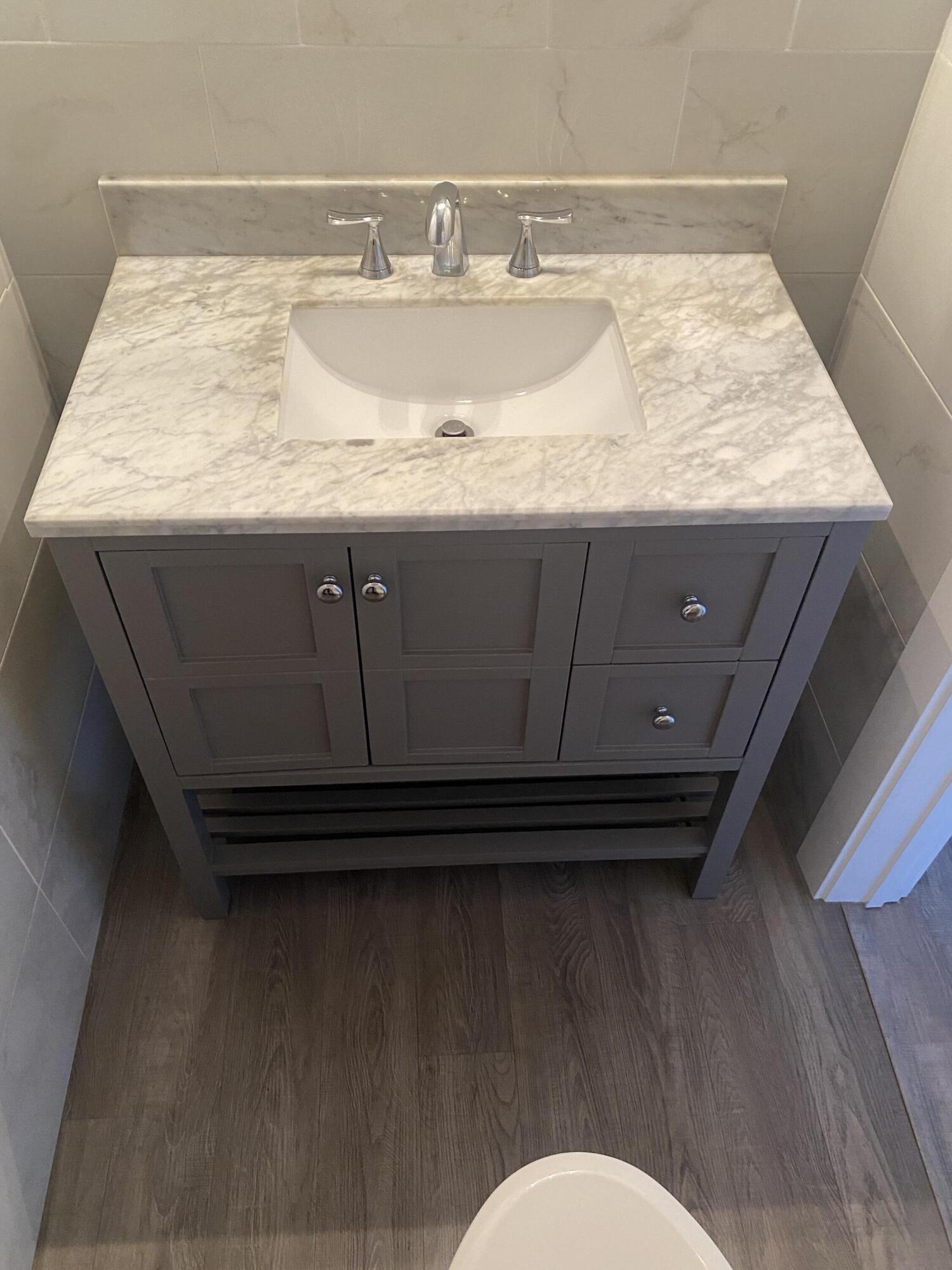 200 E Royal Palm Road 4080