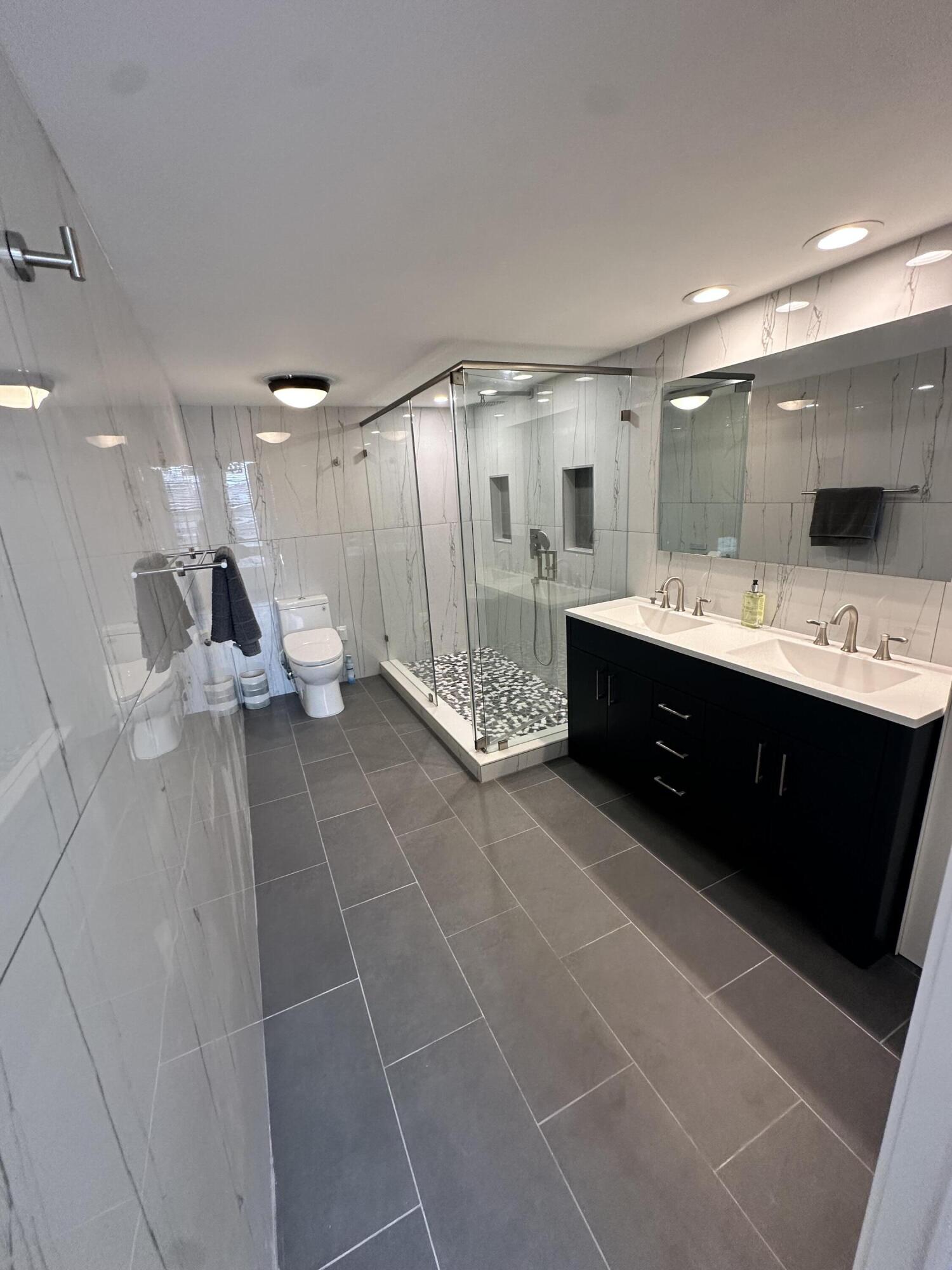 22 Royal Palm Way 2040