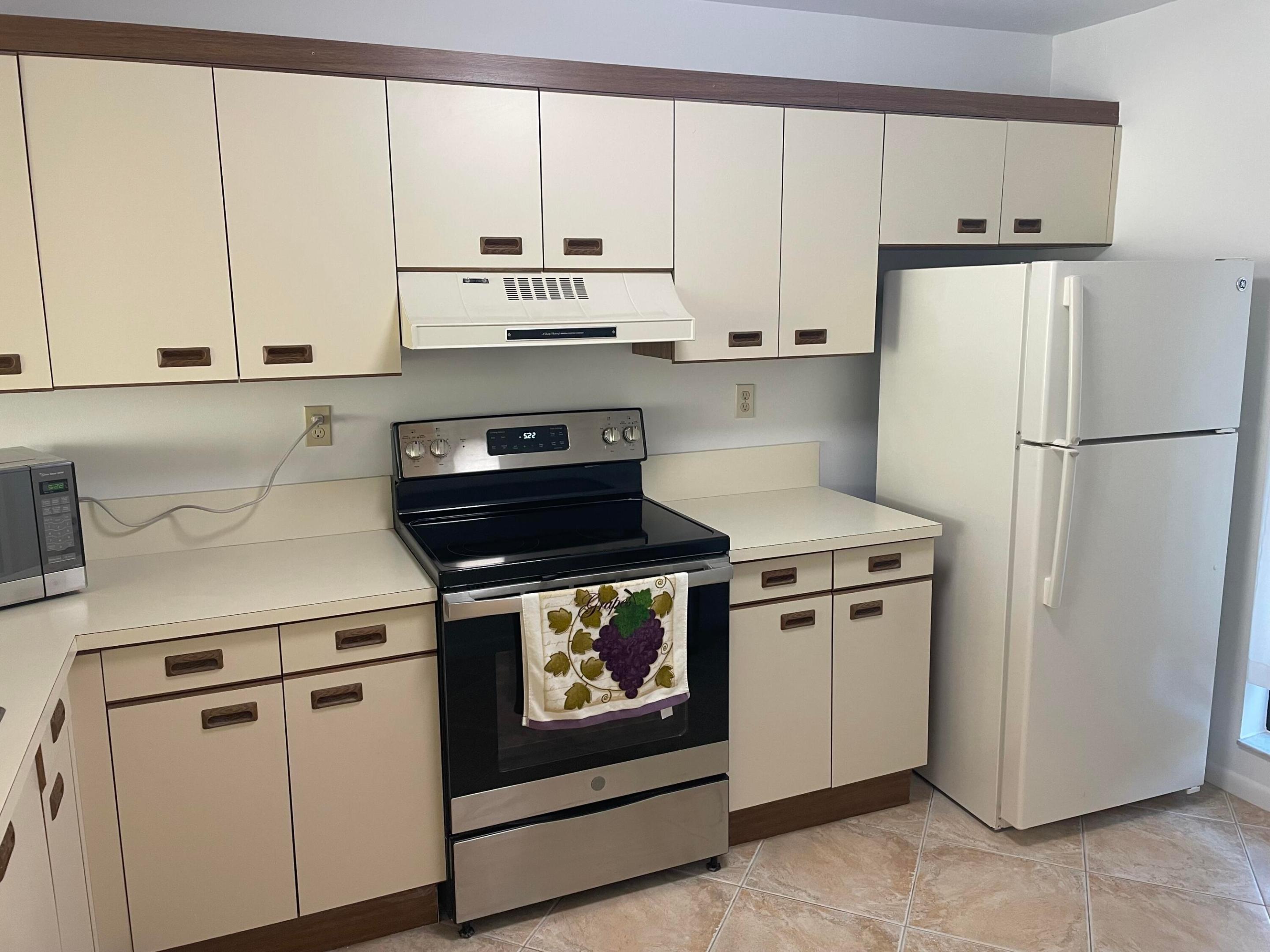 22 Royal Palm Way 2040