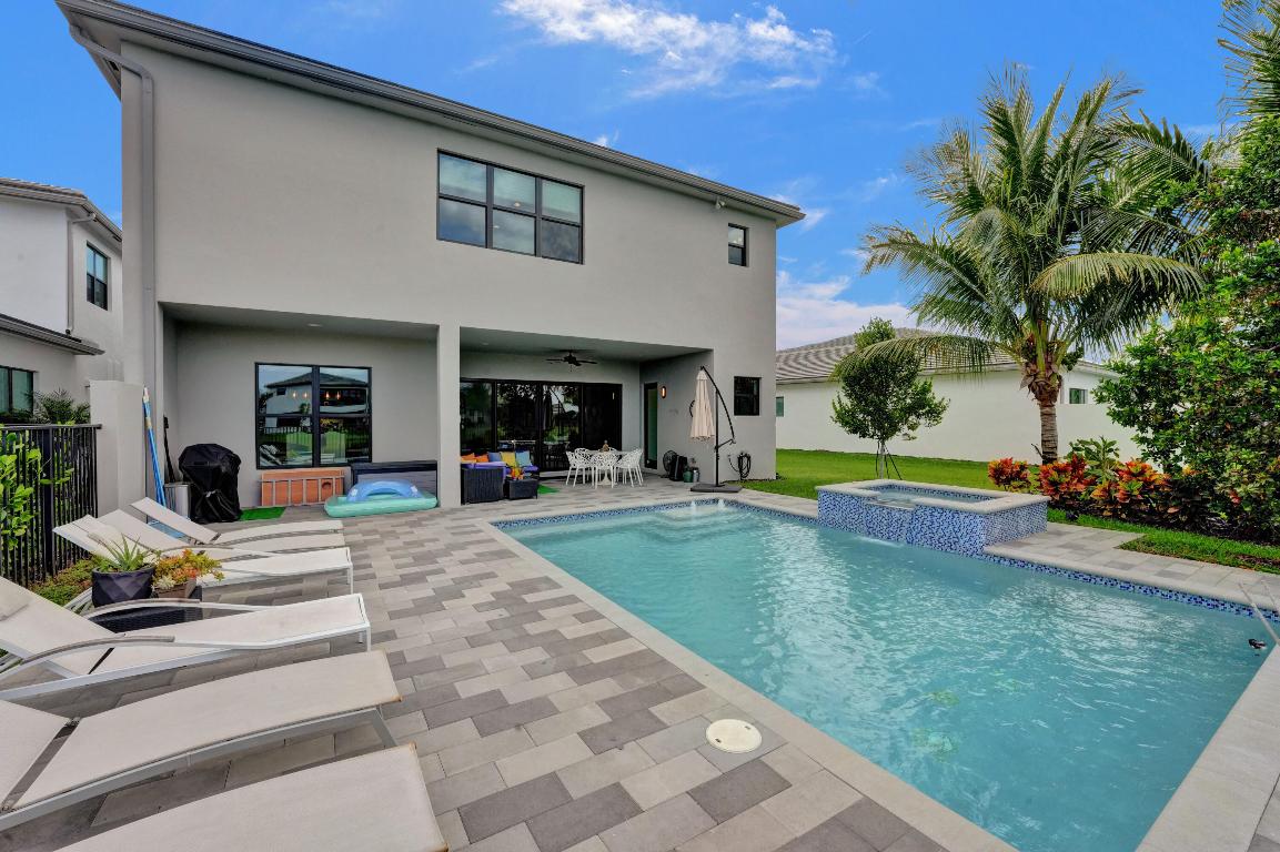 17225 Windy Pointe Lane