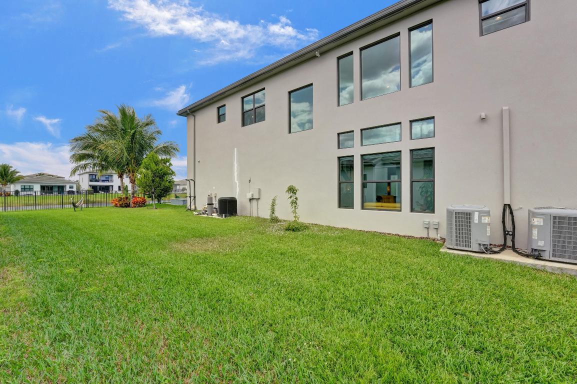 17225 Windy Pointe Lane