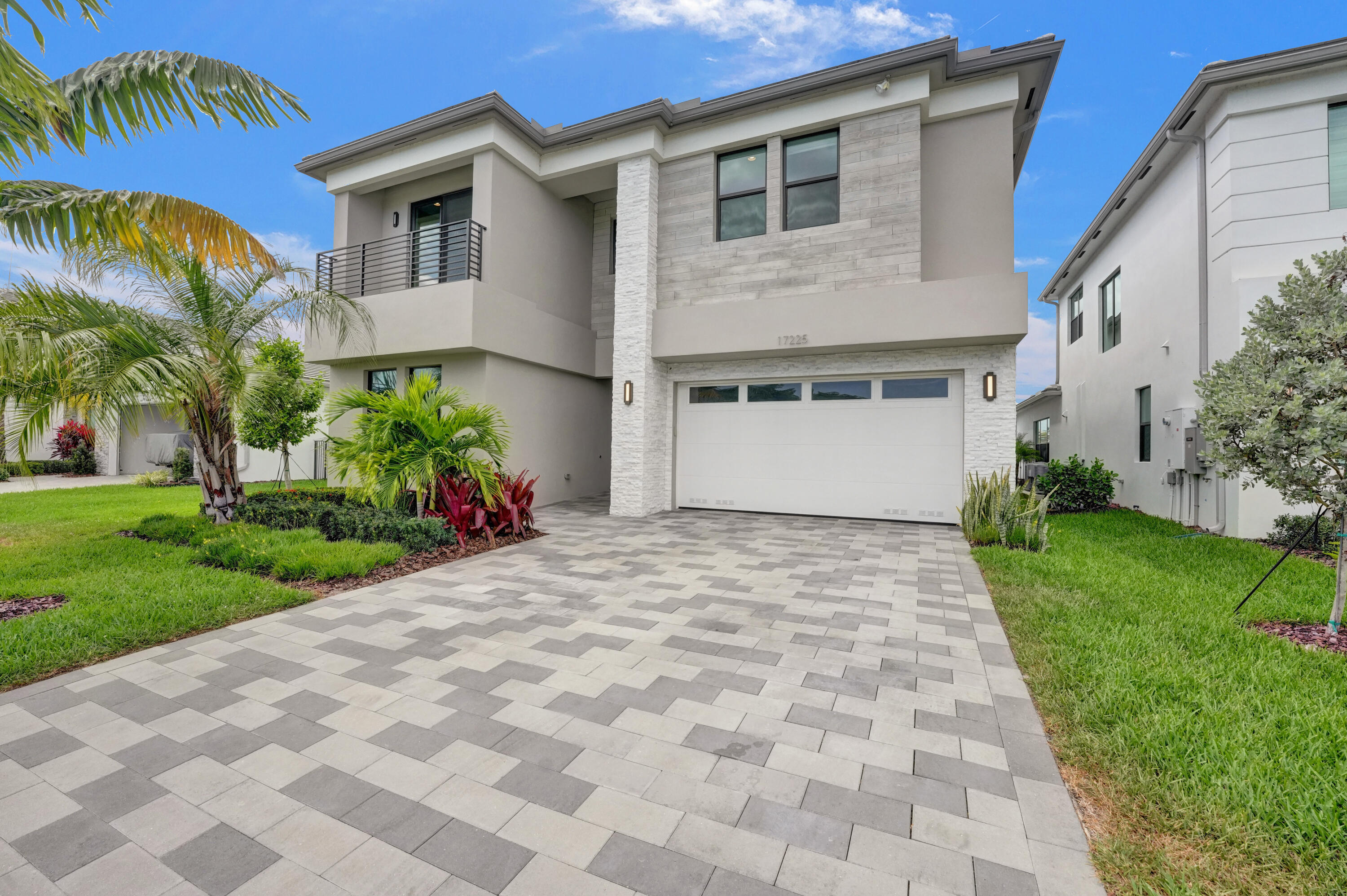 17225 Windy Pointe Lane