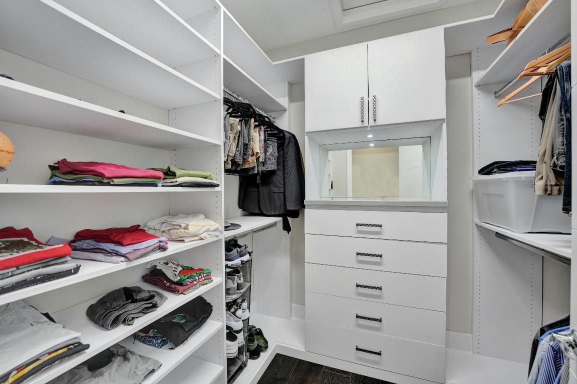 17225 Windy Pointe Lane