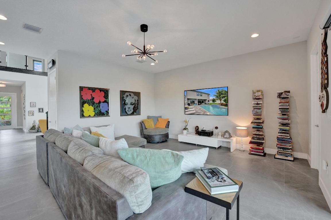 17225 Windy Pointe Lane