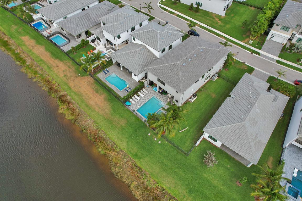 17225 Windy Pointe Lane