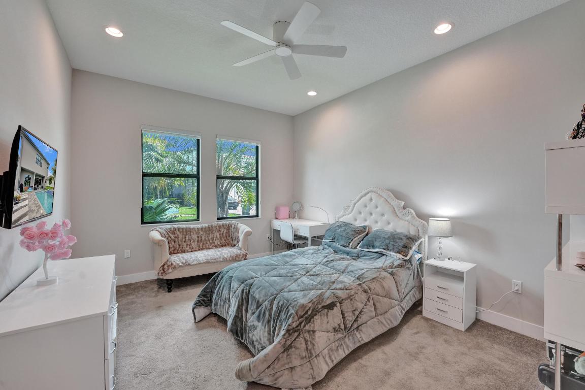 17225 Windy Pointe Lane