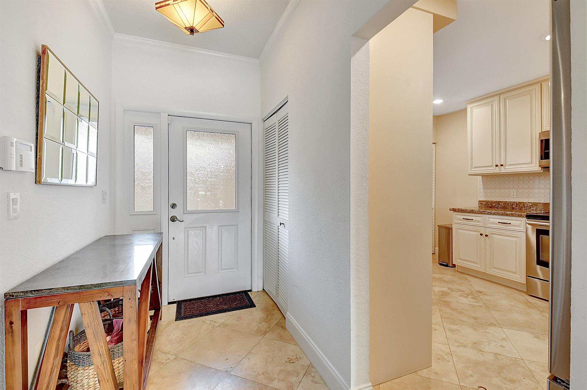 270 Captains Walk 3030