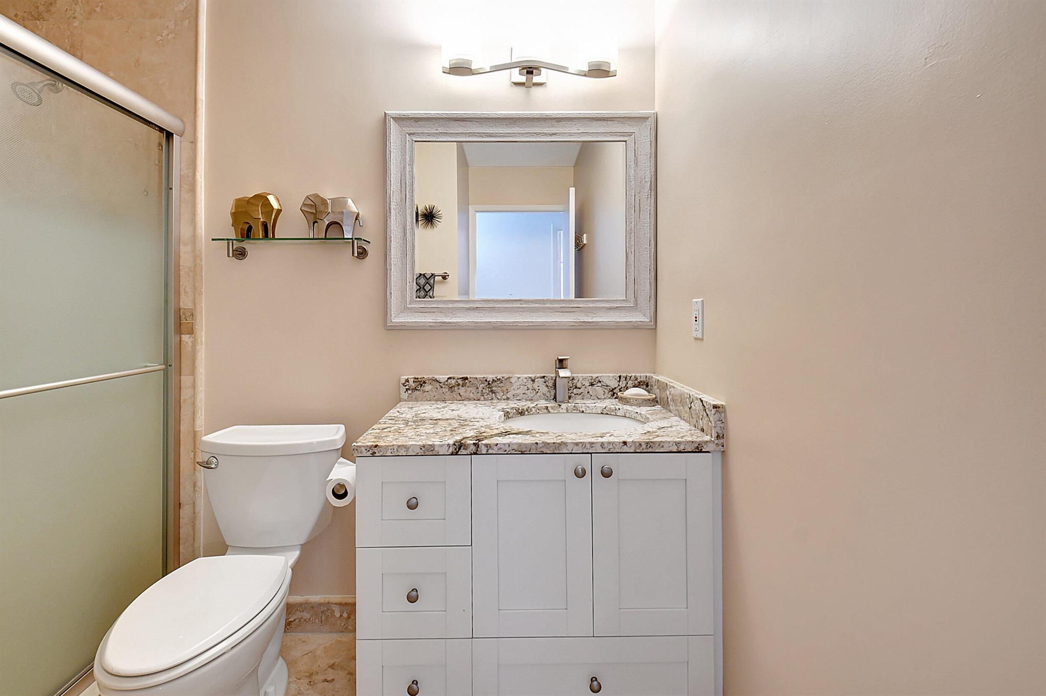 270 Captains Walk 3030