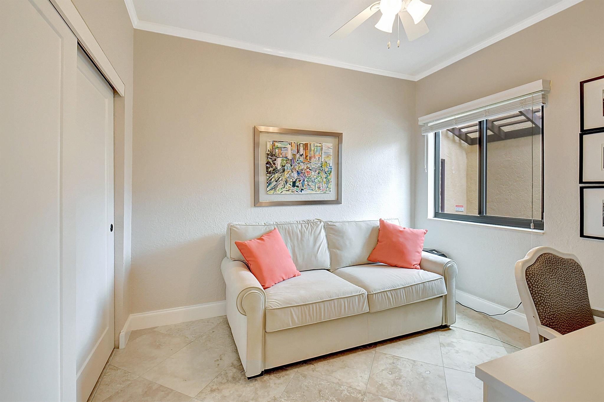 270 Captains Walk 3030