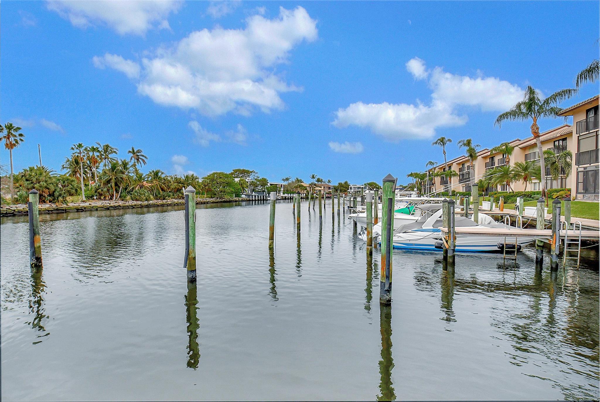 270 Captains Walk 3030