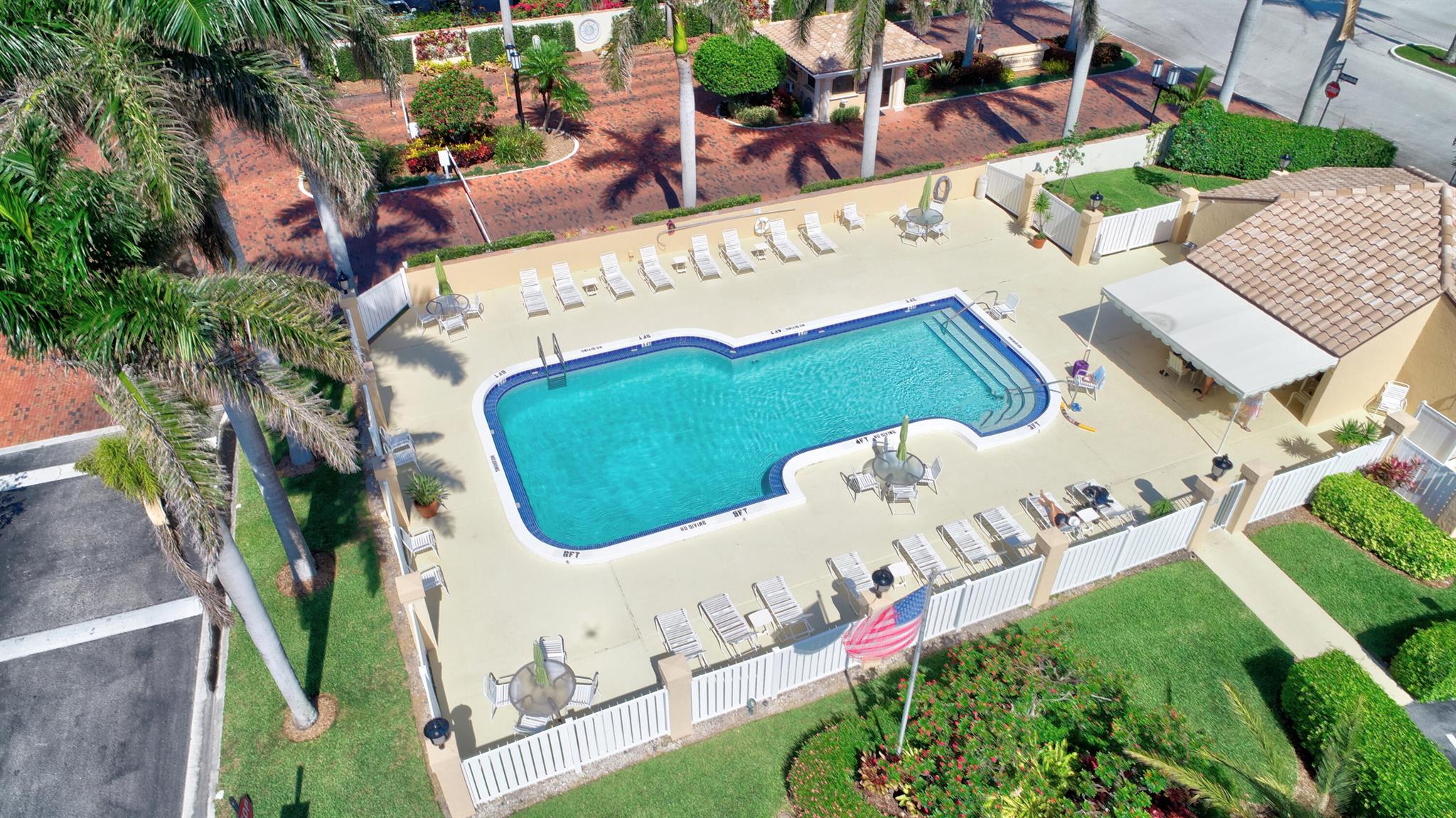 270 Captains Walk 3030