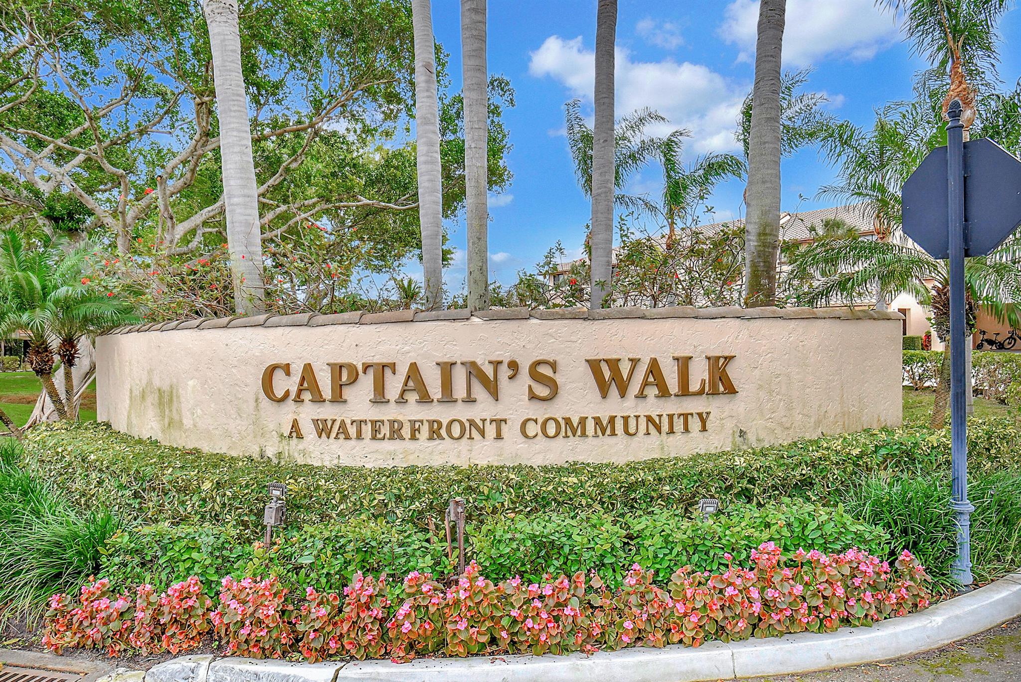 270 Captains Walk 3030