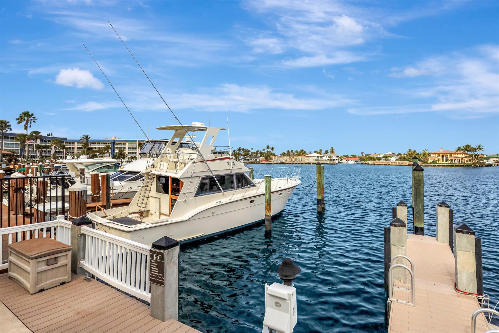 270 Captains Walk 3030