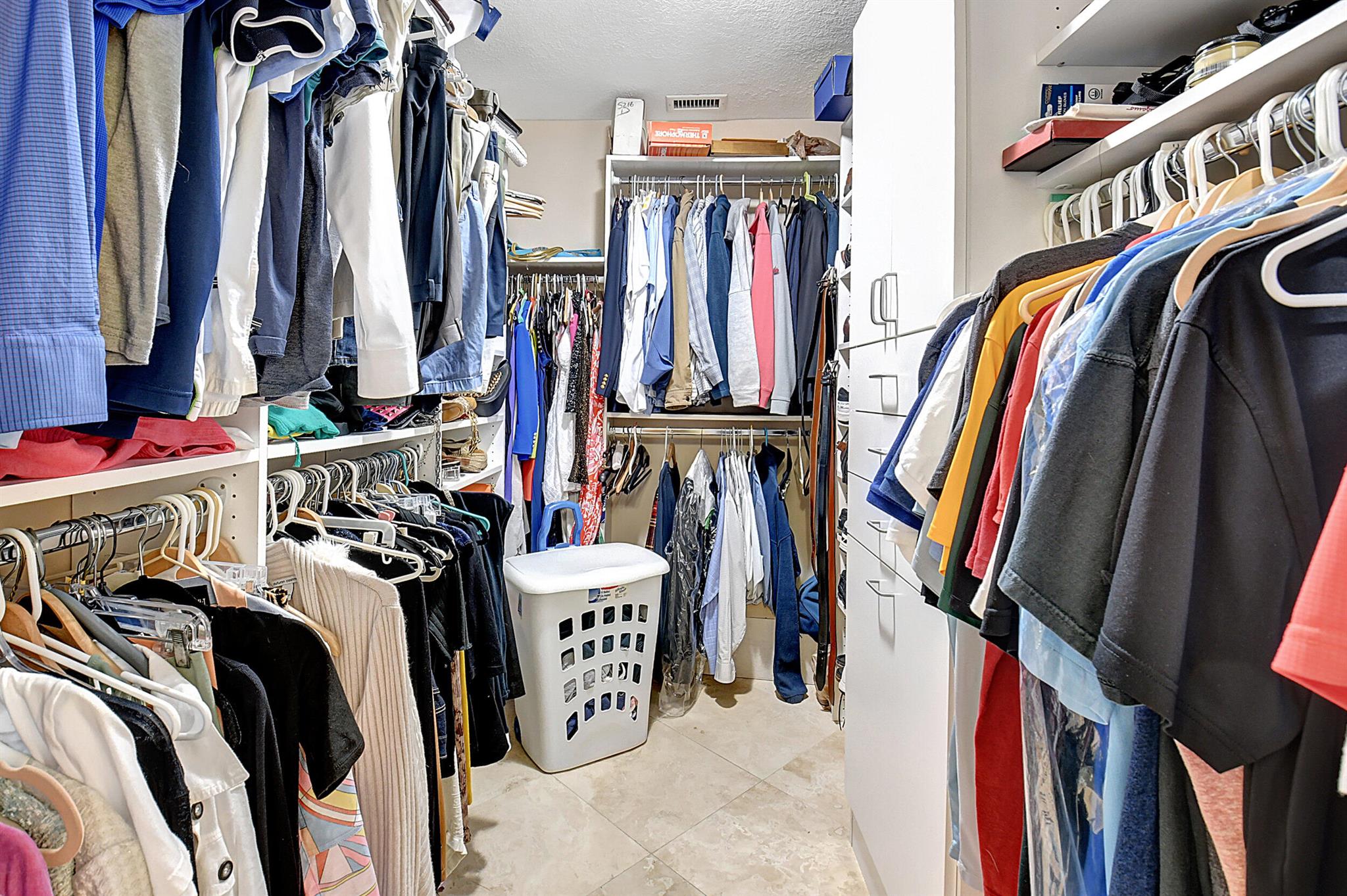 270 Captains Walk 3030