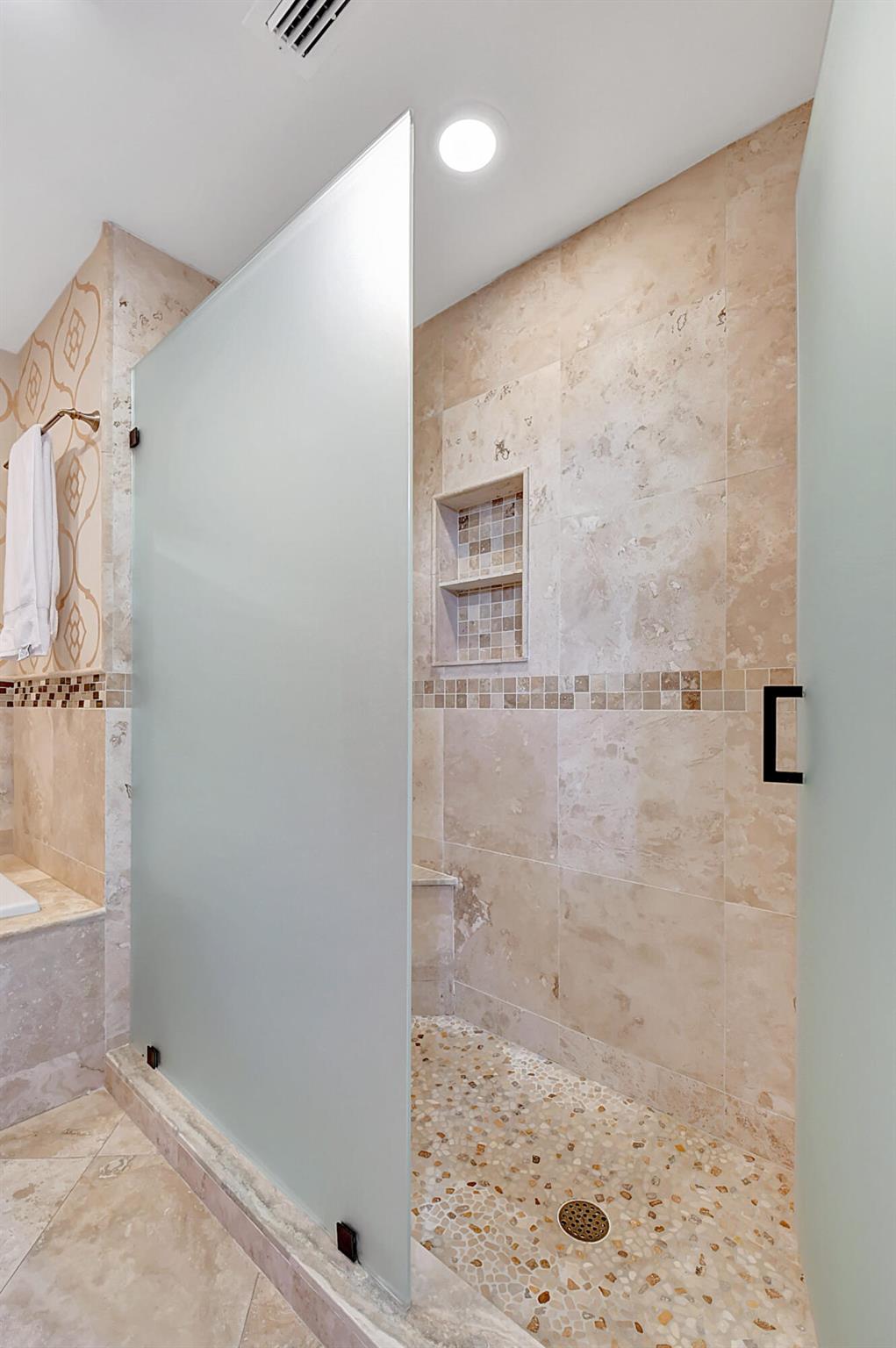 270 Captains Walk 3030