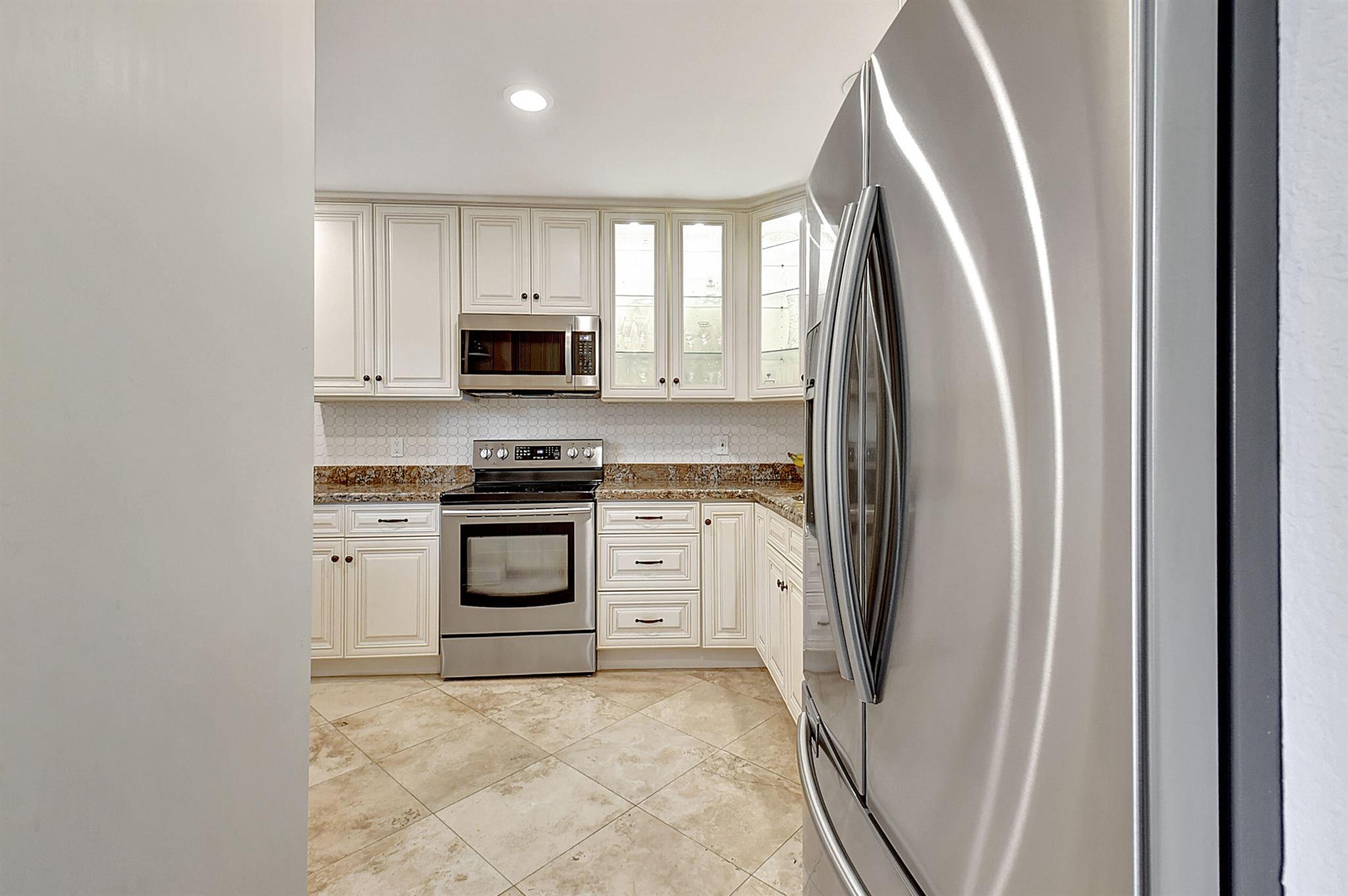 270 Captains Walk 3030