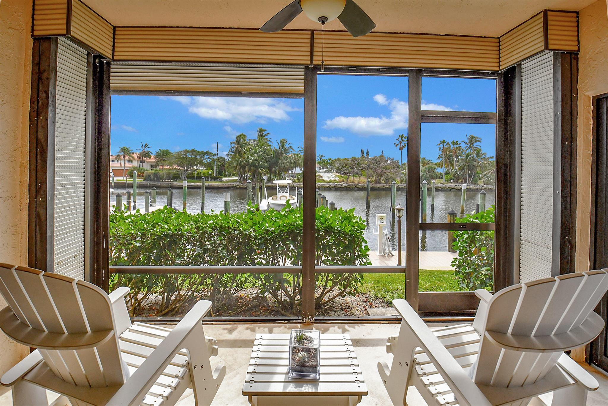 270 Captains Walk 3030