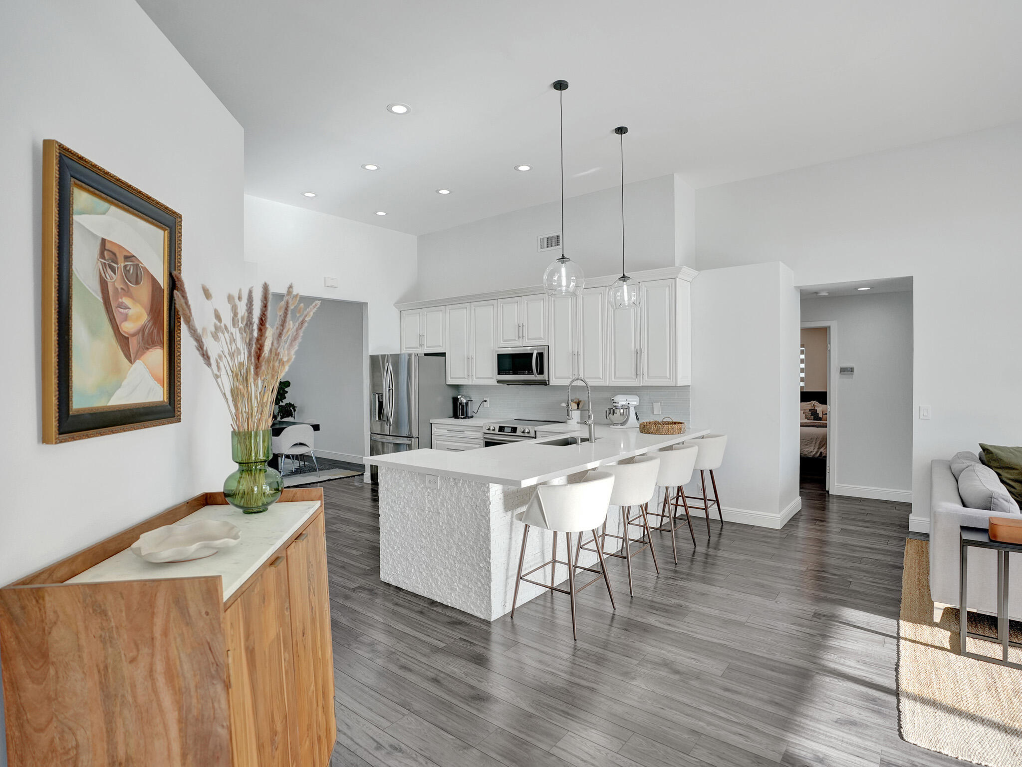 10677 St Thomas Drive