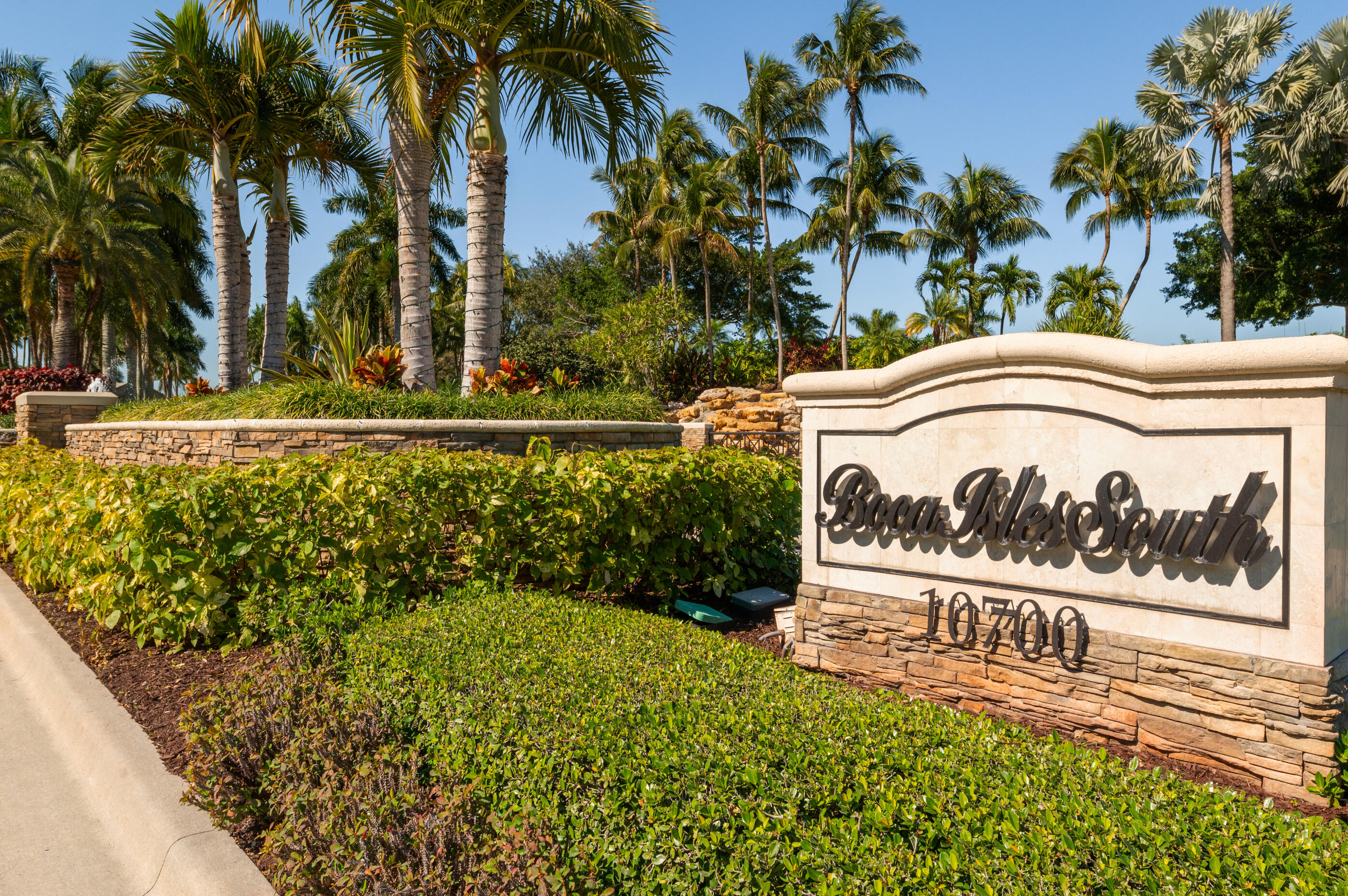 10677 St Thomas Drive