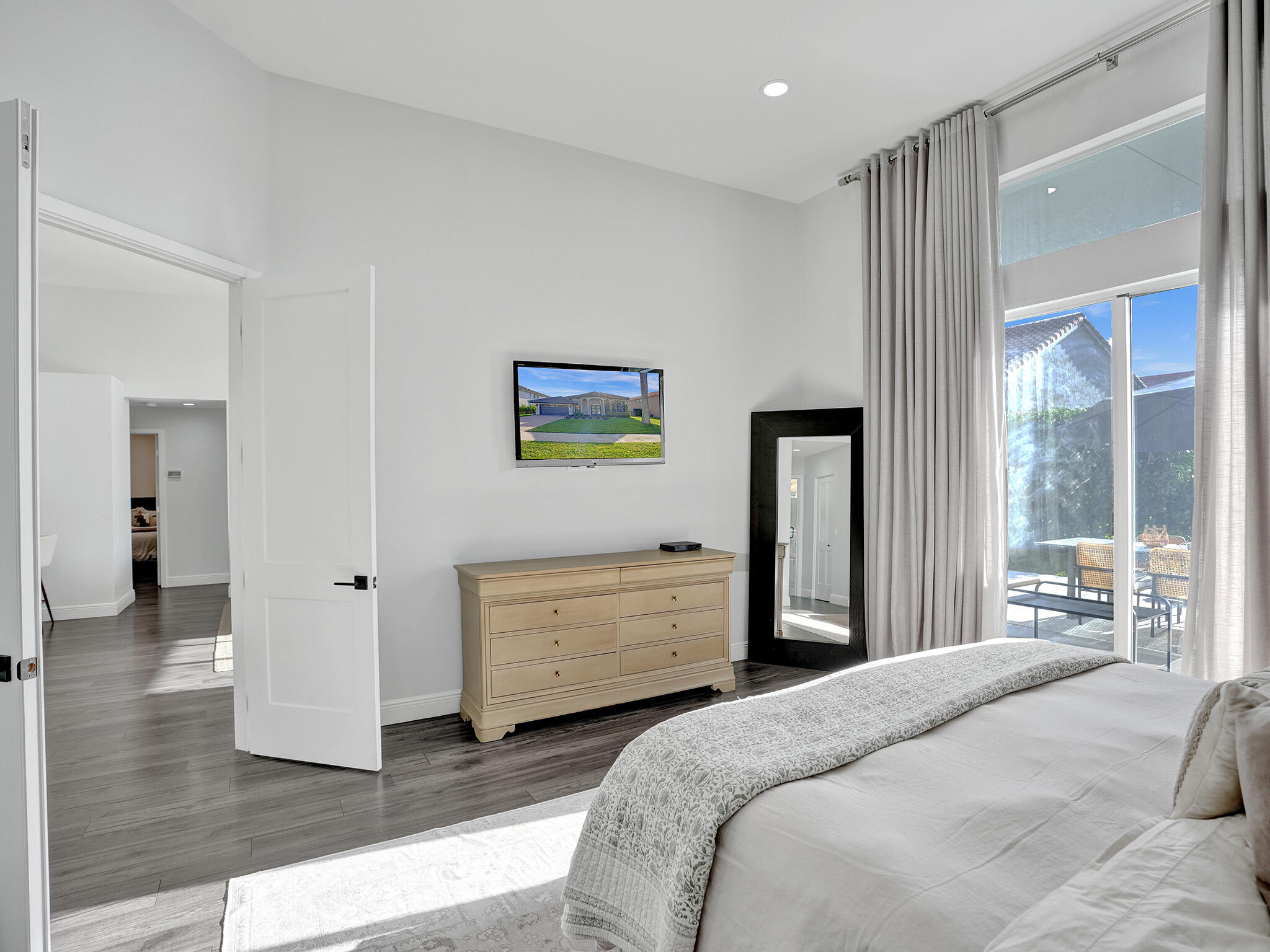 10677 St Thomas Drive