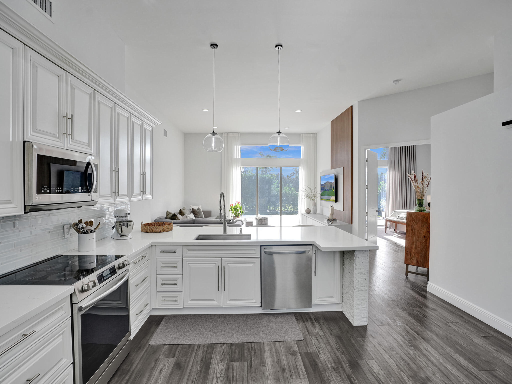 10677 St Thomas Drive