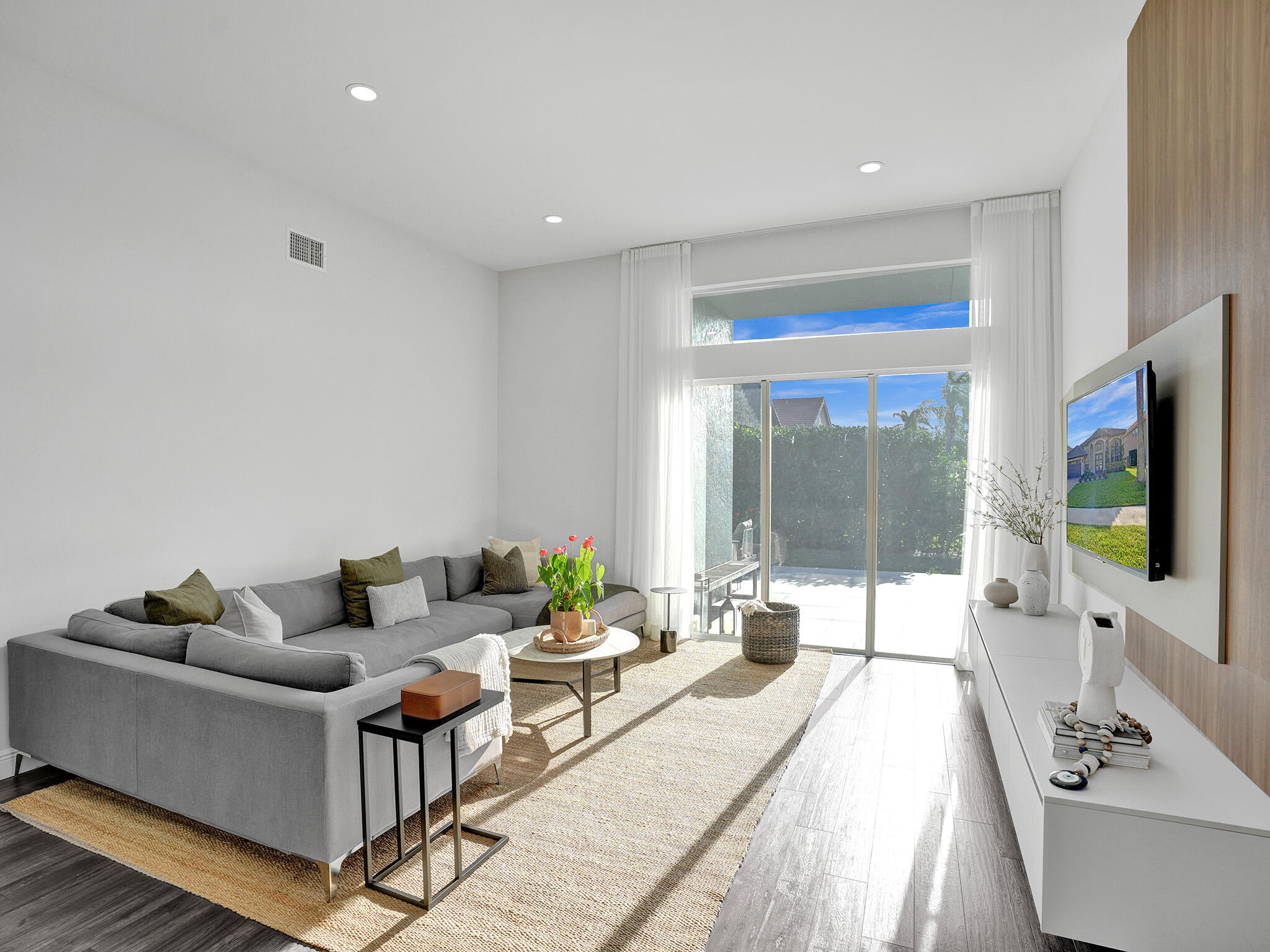 10677 St Thomas Drive