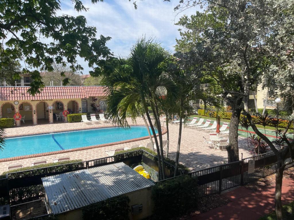 257 S Cypress Road 428