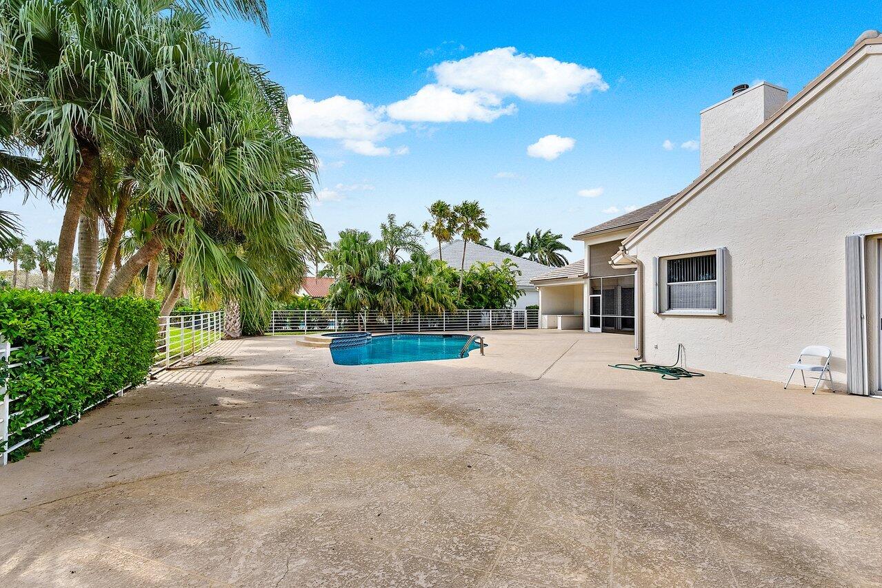 4816 Bocaire Boulevard