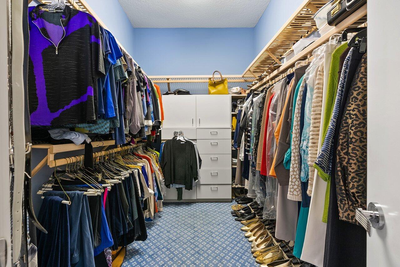 4816 Bocaire Boulevard